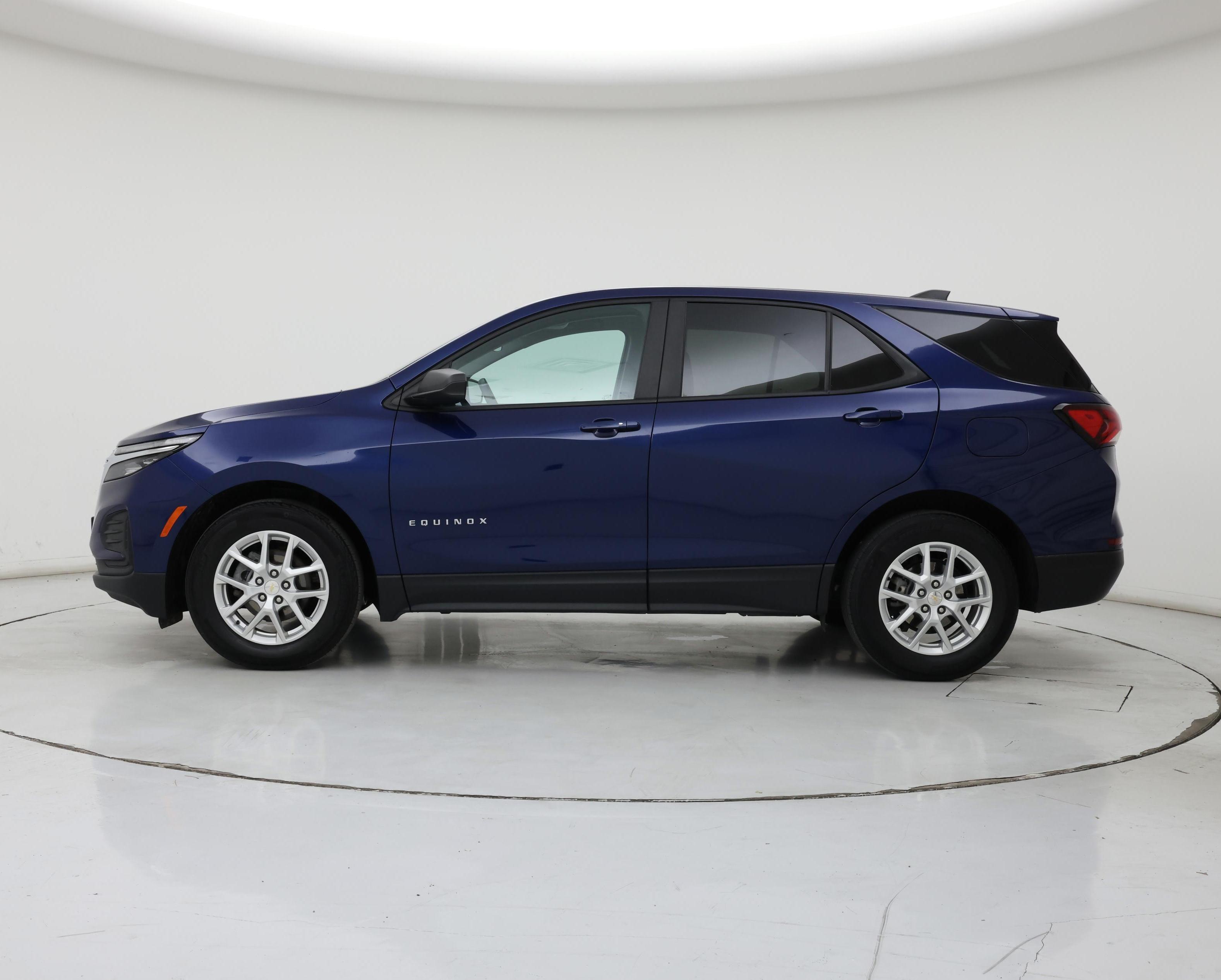 Thumbnail: 2022 Chevrolet Equinox - 3