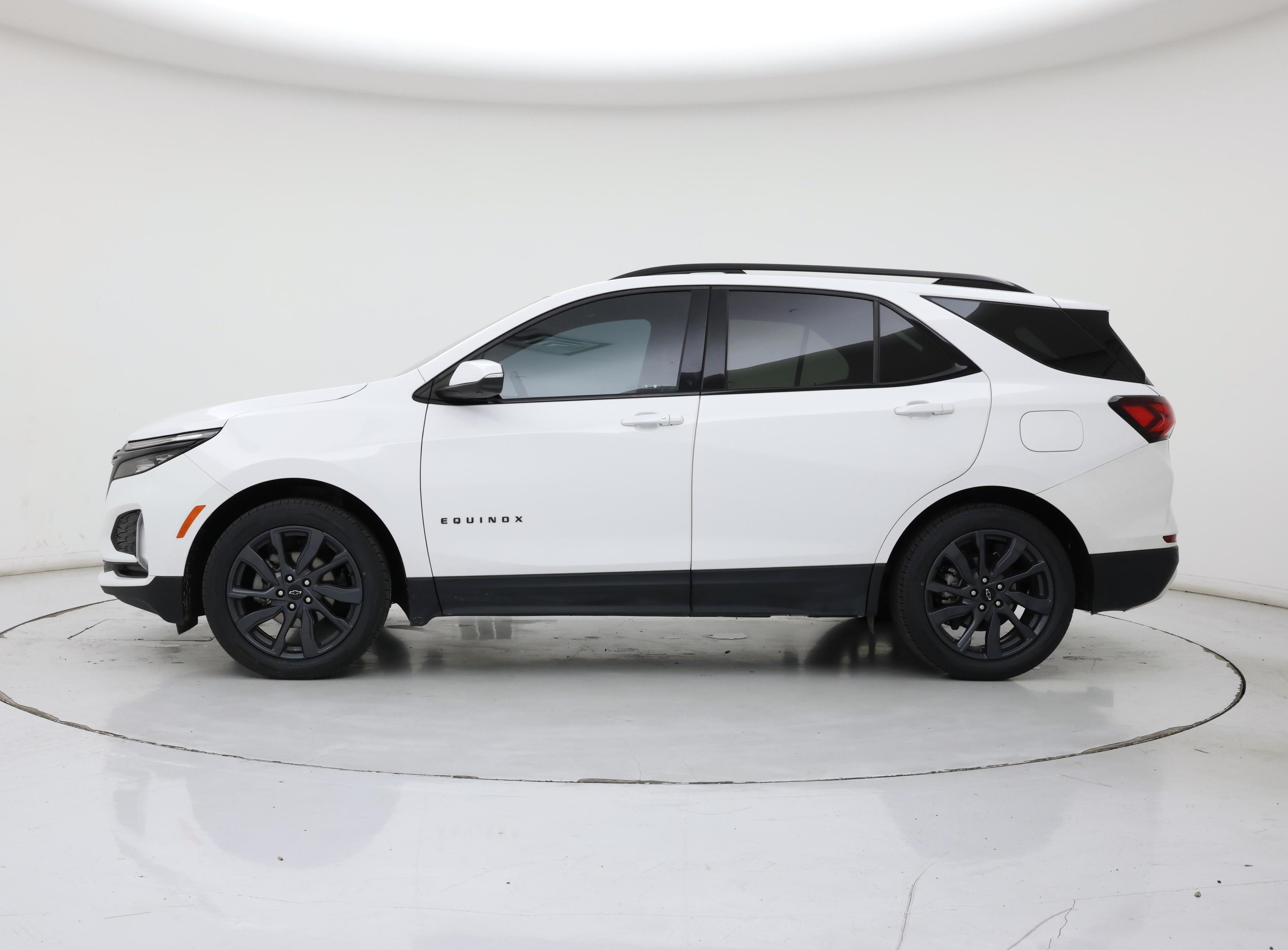Thumbnail: 2023 Chevrolet Equinox - 3