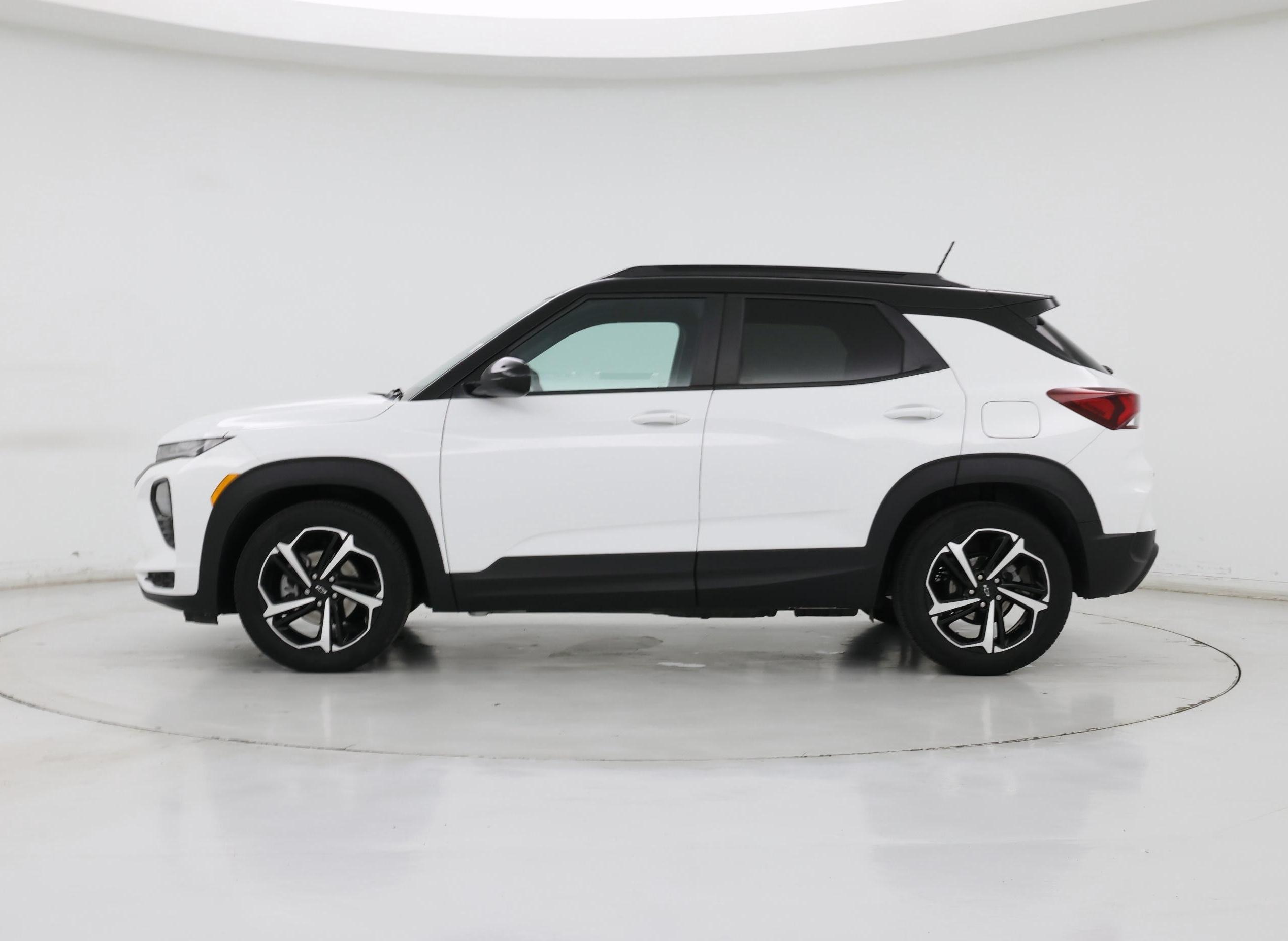 Thumbnail: 2023 Chevrolet TrailBlazer - 3