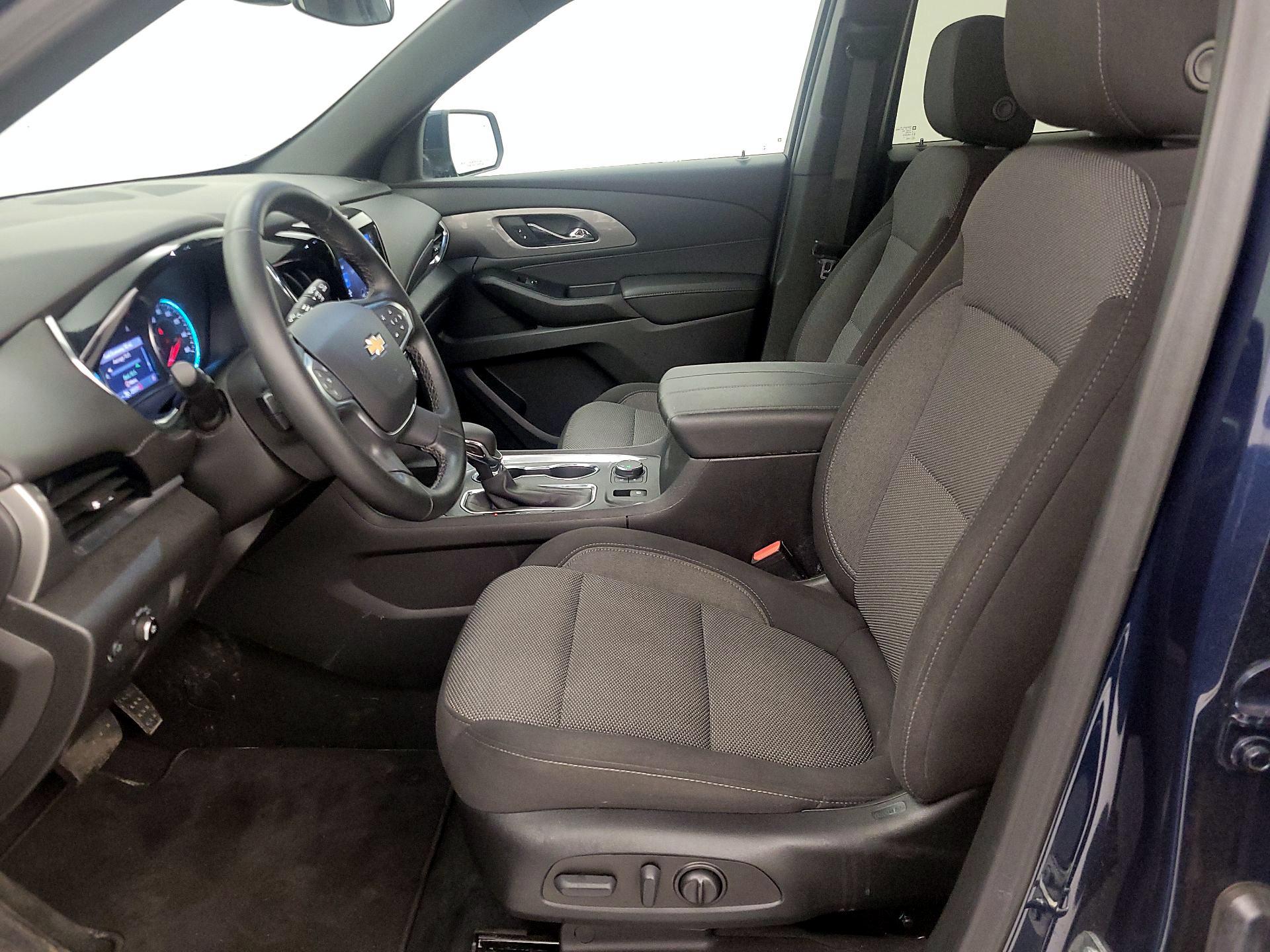 Thumbnail: 2023 Chevrolet Traverse - 11