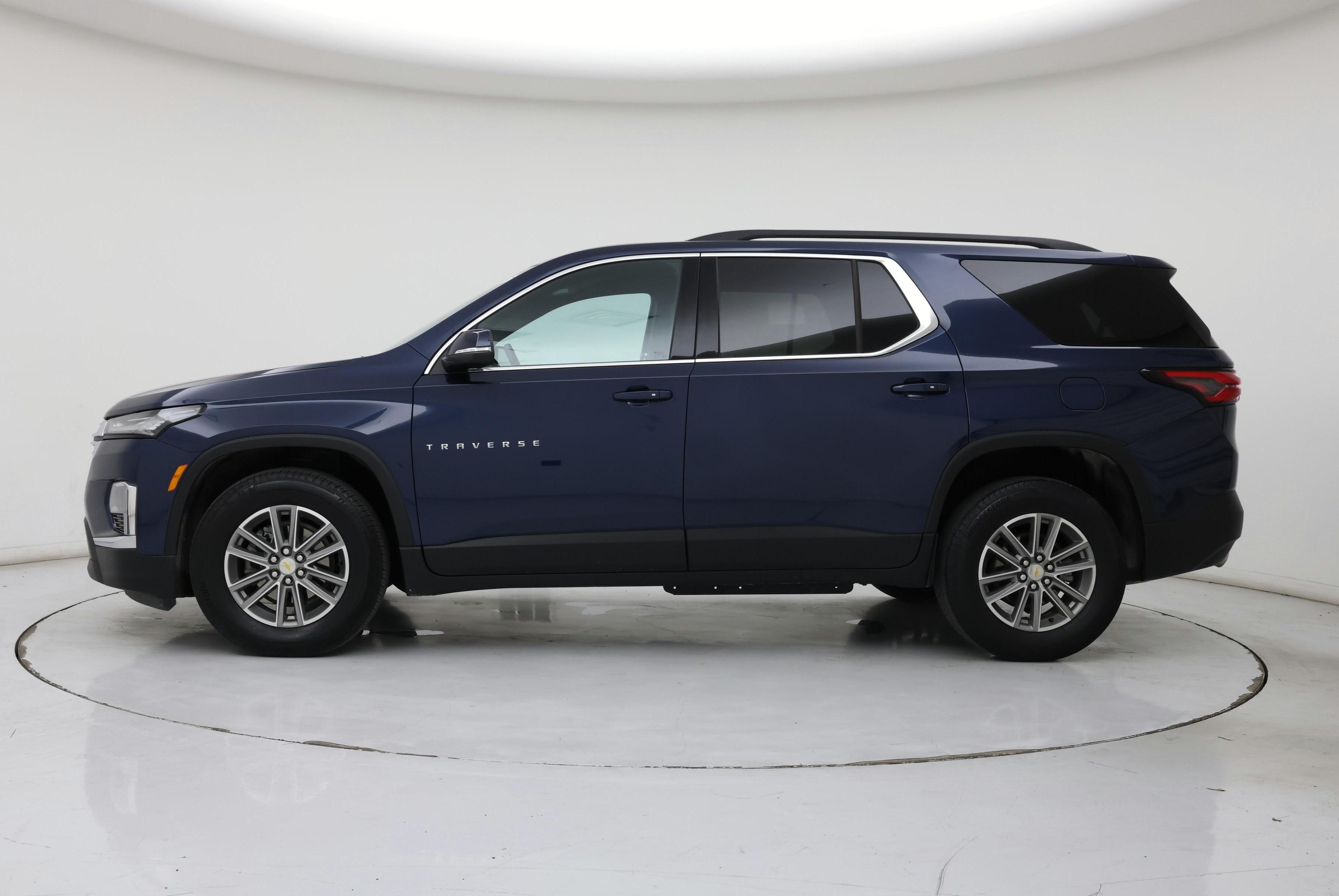 Thumbnail: 2023 Chevrolet Traverse - 3