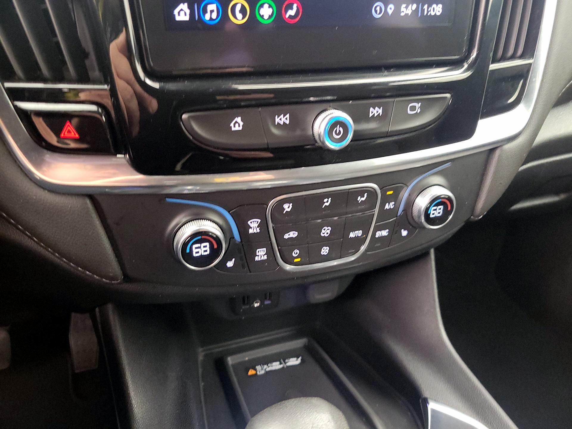 Thumbnail: 2023 Chevrolet Traverse - 16