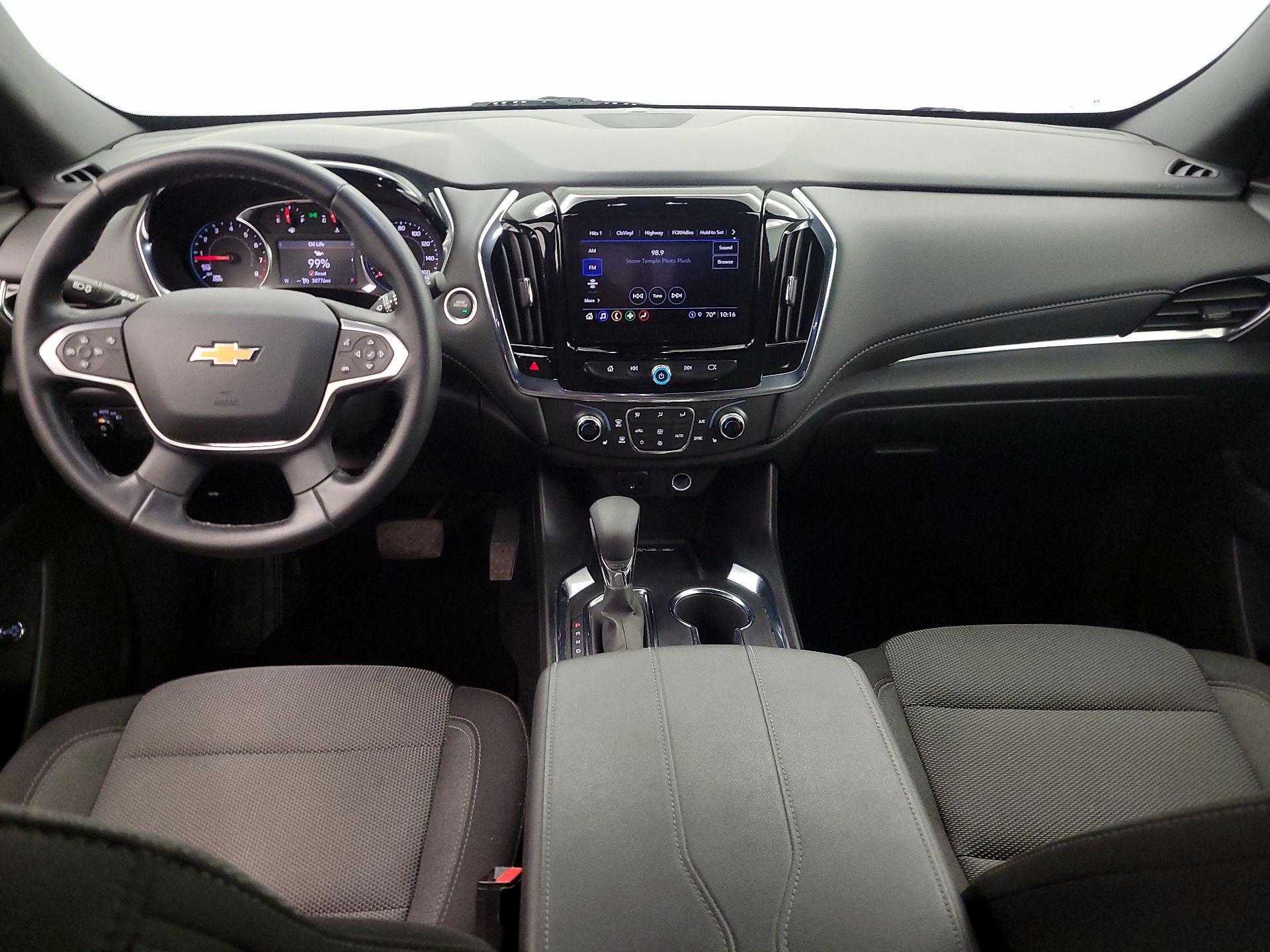 Thumbnail: 2023 Chevrolet Traverse - 9