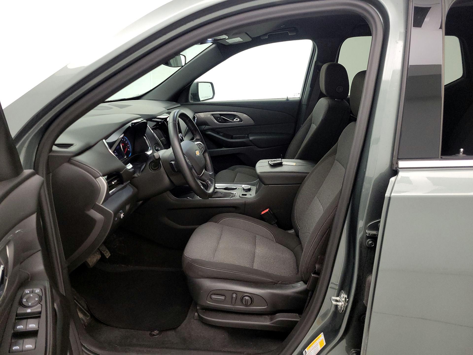 Thumbnail: 2023 Chevrolet Traverse - 11