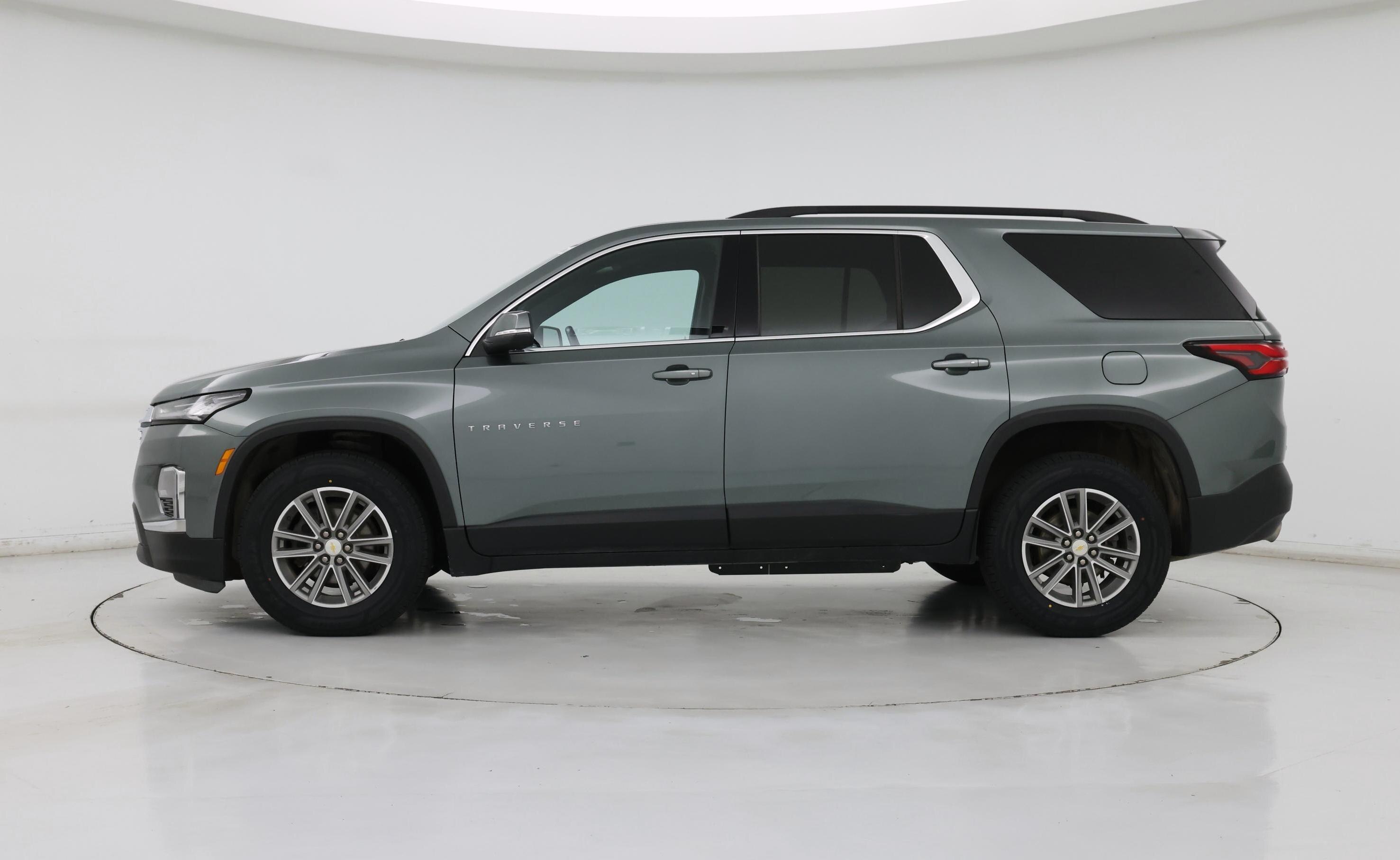 Thumbnail: 2023 Chevrolet Traverse - 3