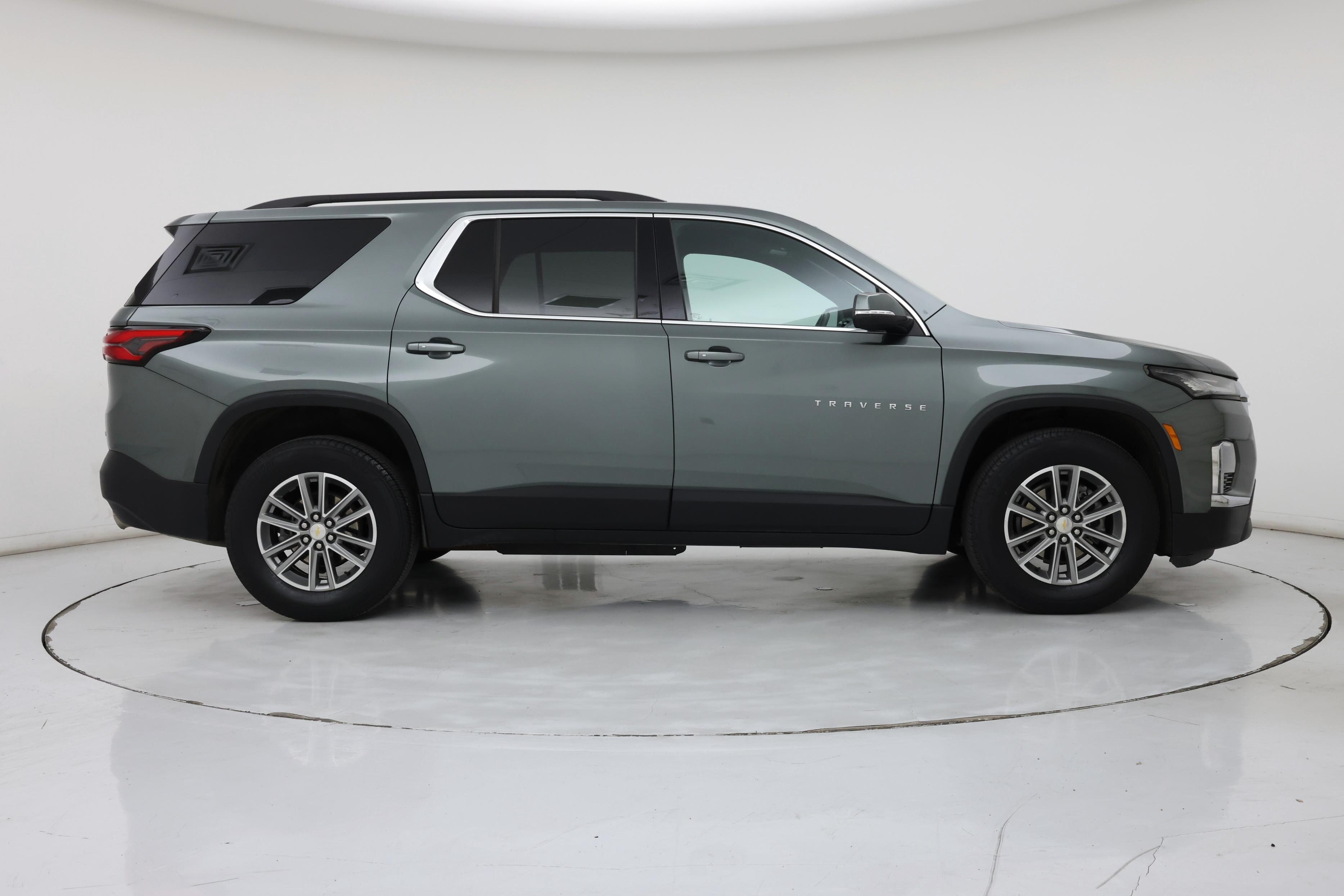 Thumbnail: 2023 Chevrolet Traverse - 7