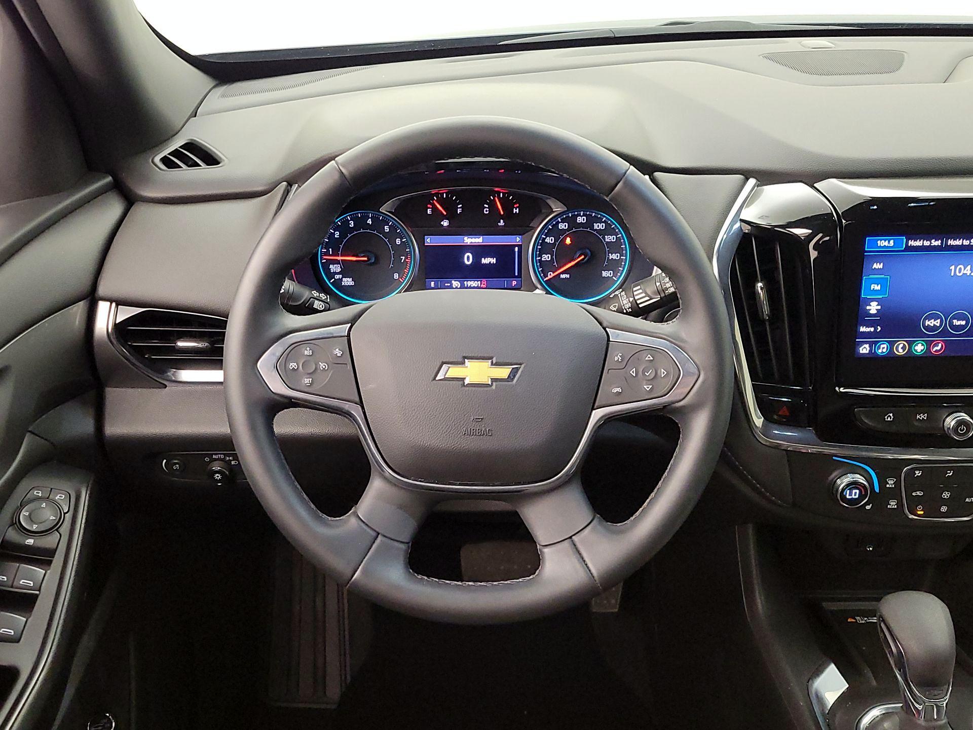 Thumbnail: 2023 Chevrolet Traverse - 10