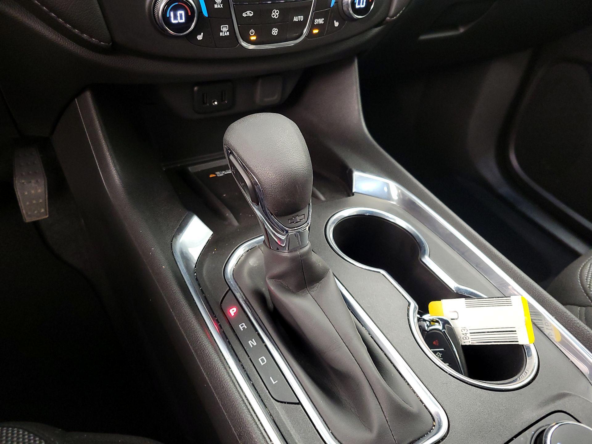 Thumbnail: 2023 Chevrolet Traverse - 17