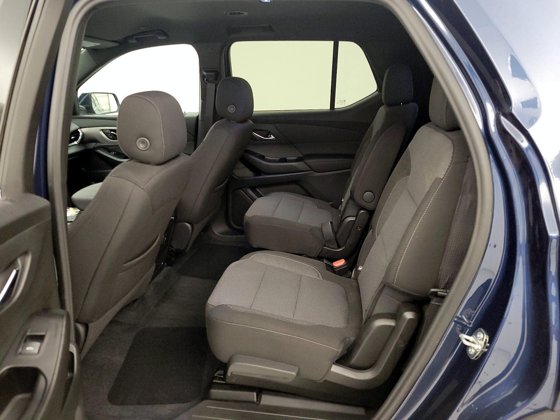 Thumbnail: 2023 Chevrolet Traverse - 19