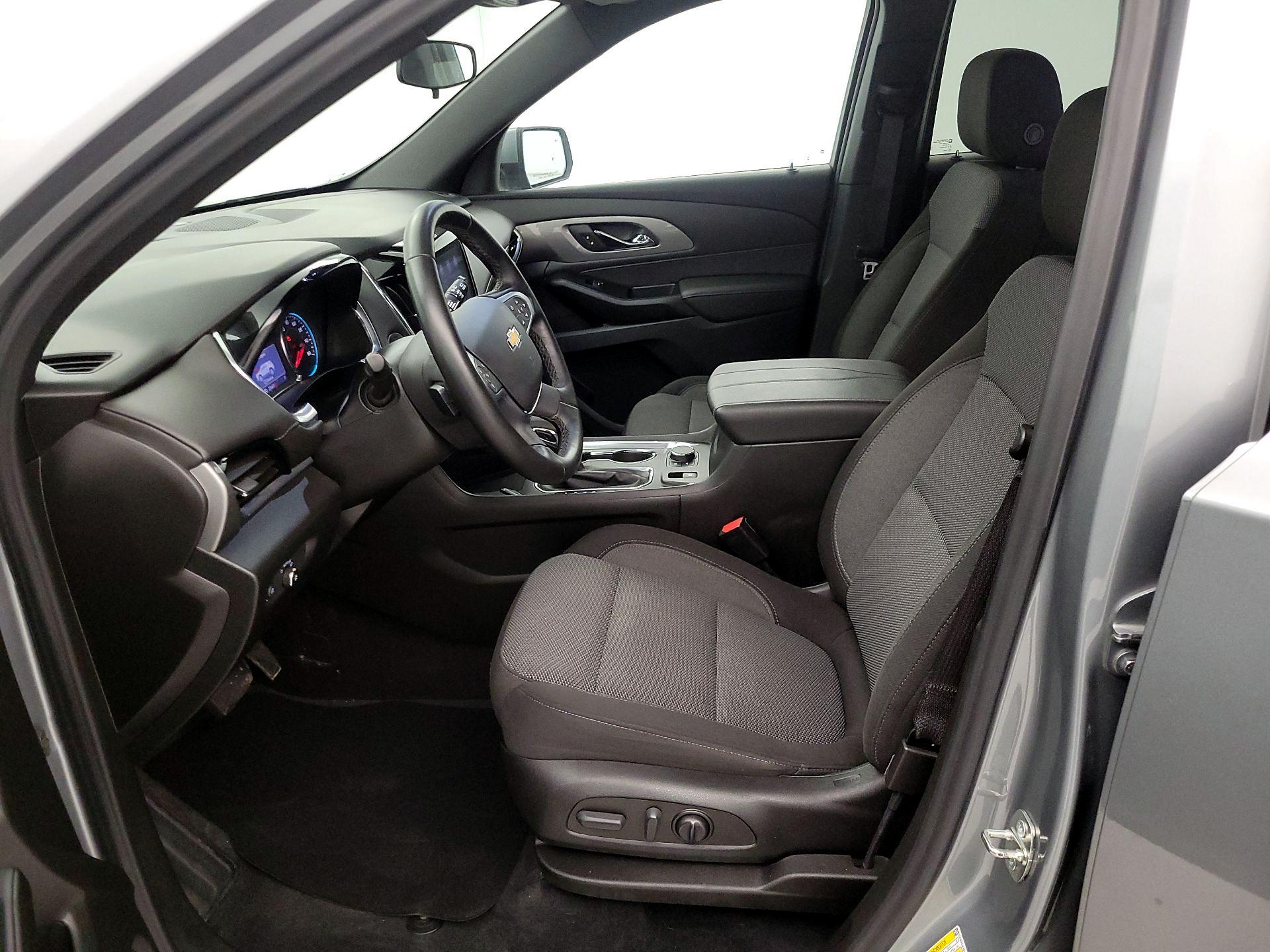 Thumbnail: 2023 Chevrolet Traverse - 11