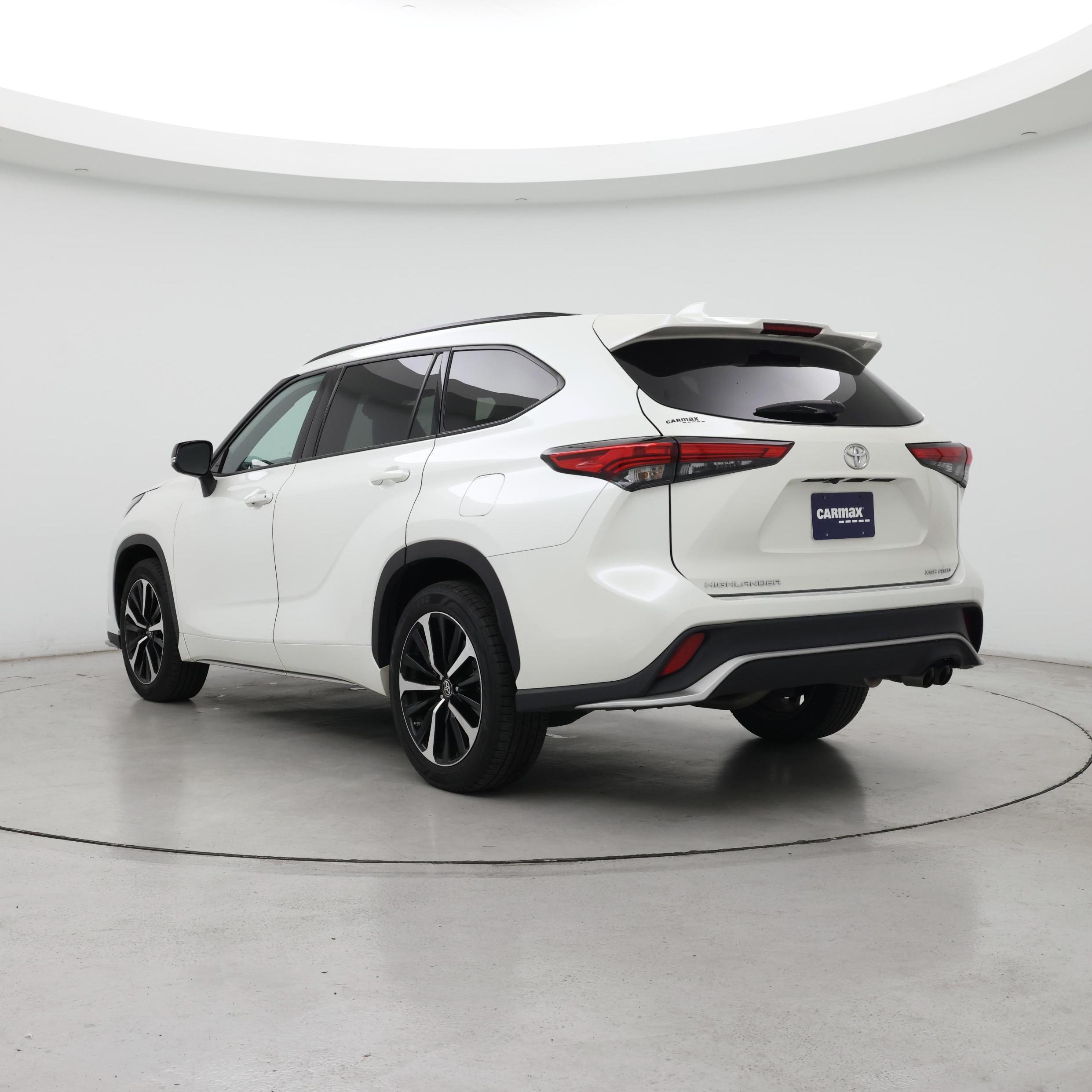 Thumbnail: 2021 Toyota Highlander - 2