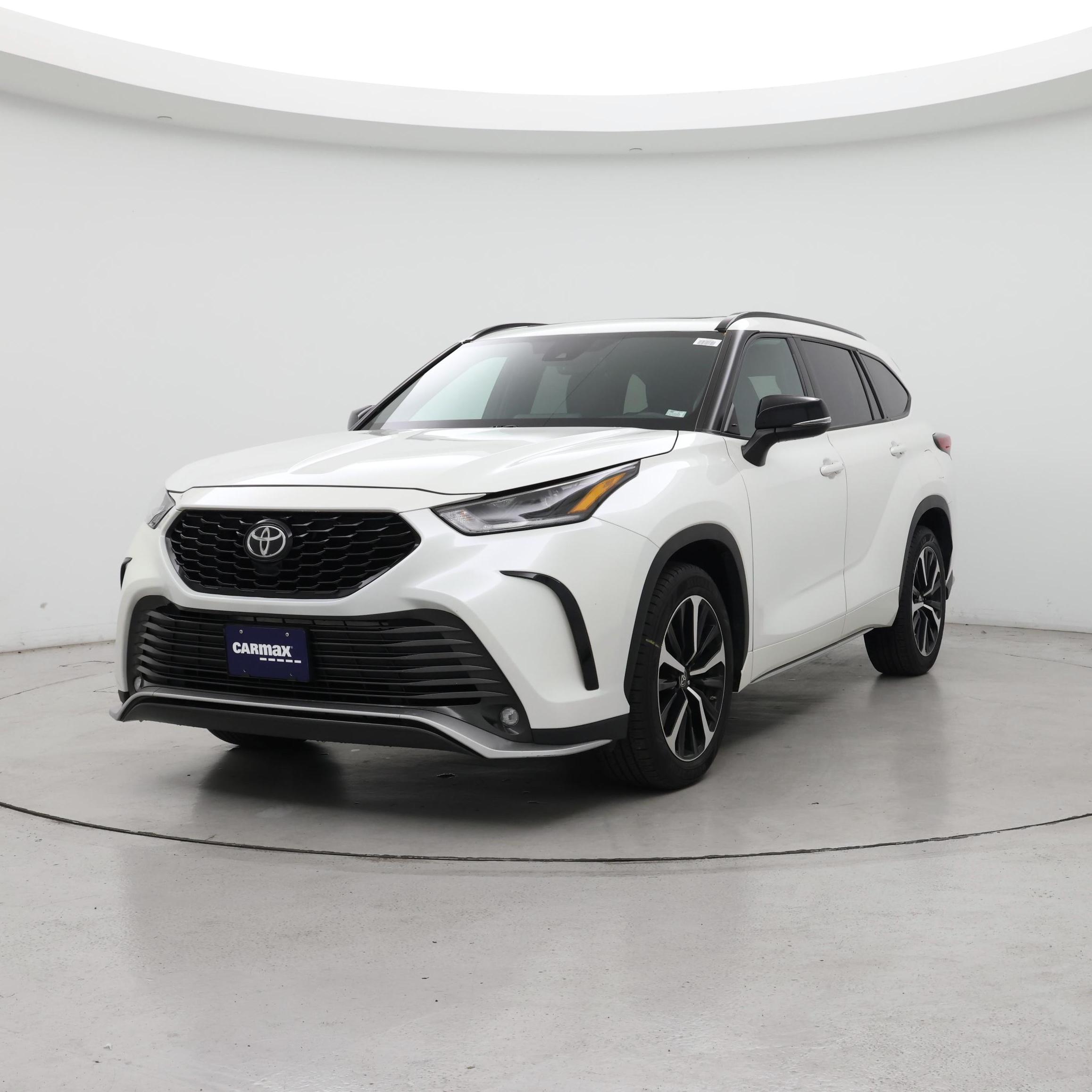 Thumbnail: 2021 Toyota Highlander - 4