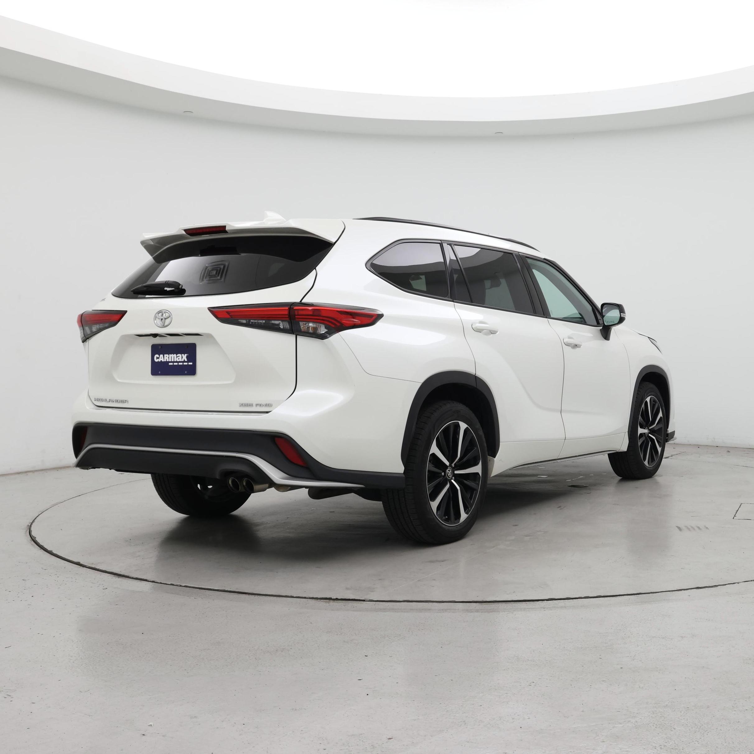 Thumbnail: 2021 Toyota Highlander - 8