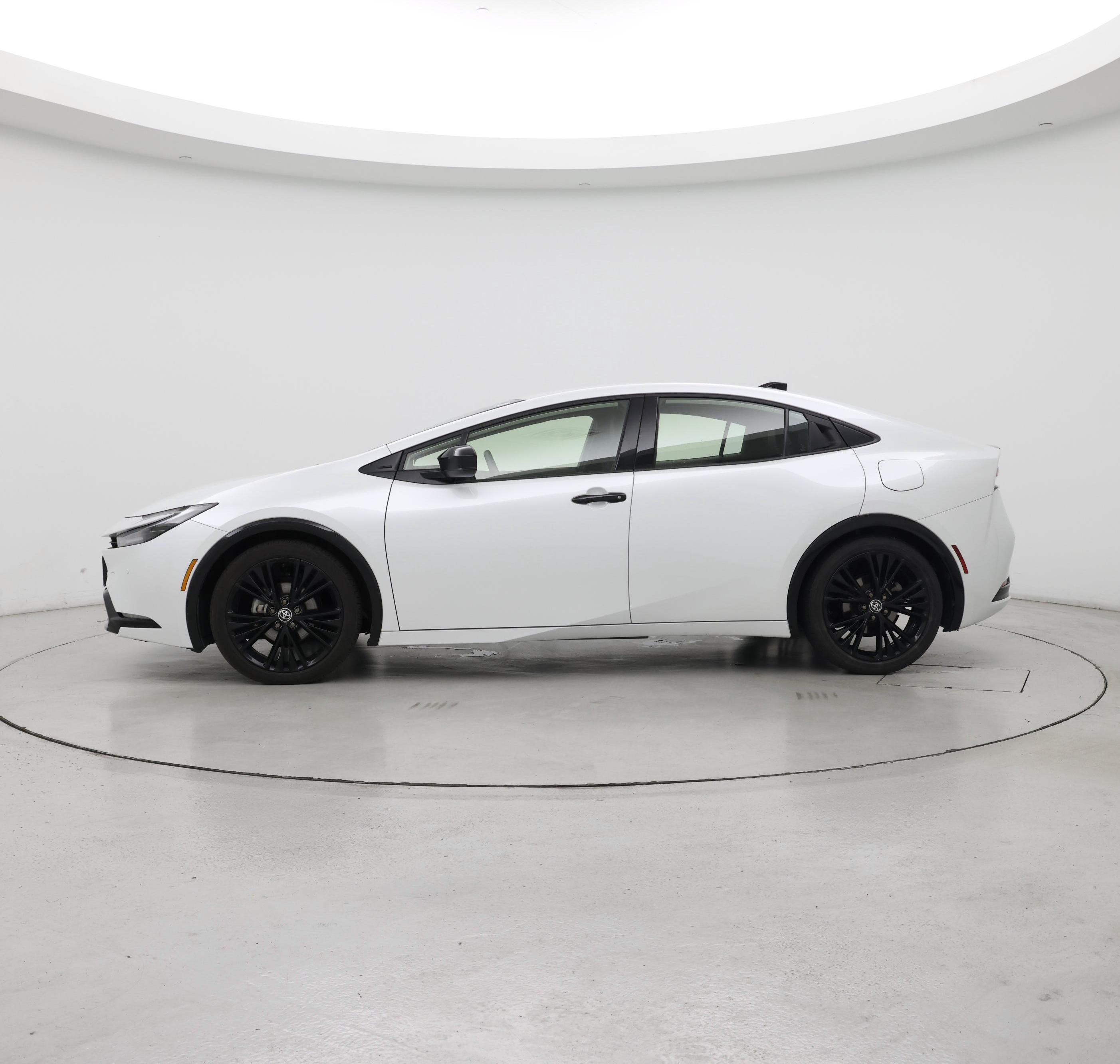 Thumbnail: 2026 Toyota Prius - 3