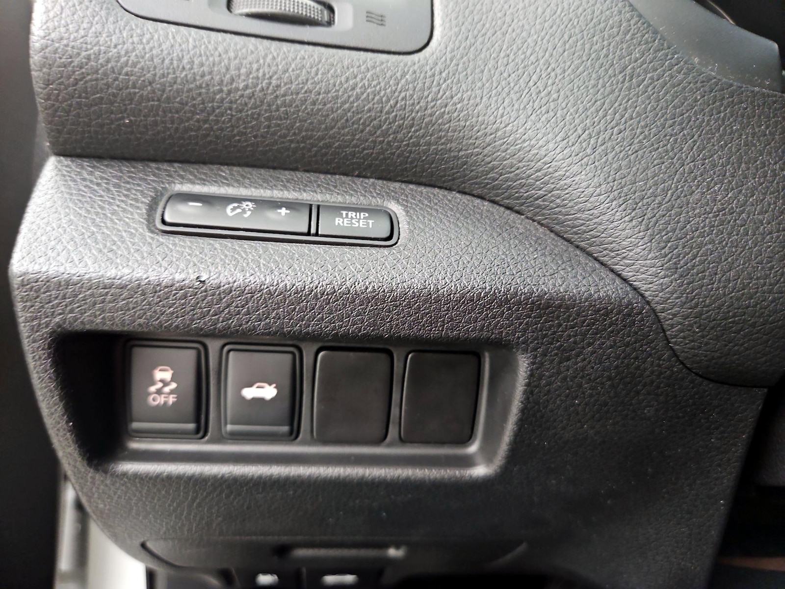 2014 Nissan Altima SV - Photo 14