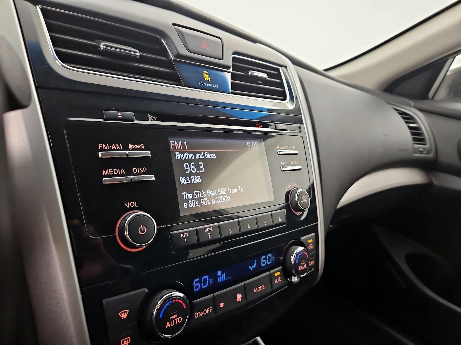 2014 Nissan Altima SV - Photo 16