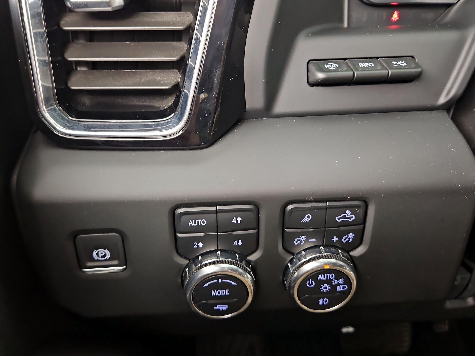 Thumbnail: 2024 GMC Sierra 2500 - 13