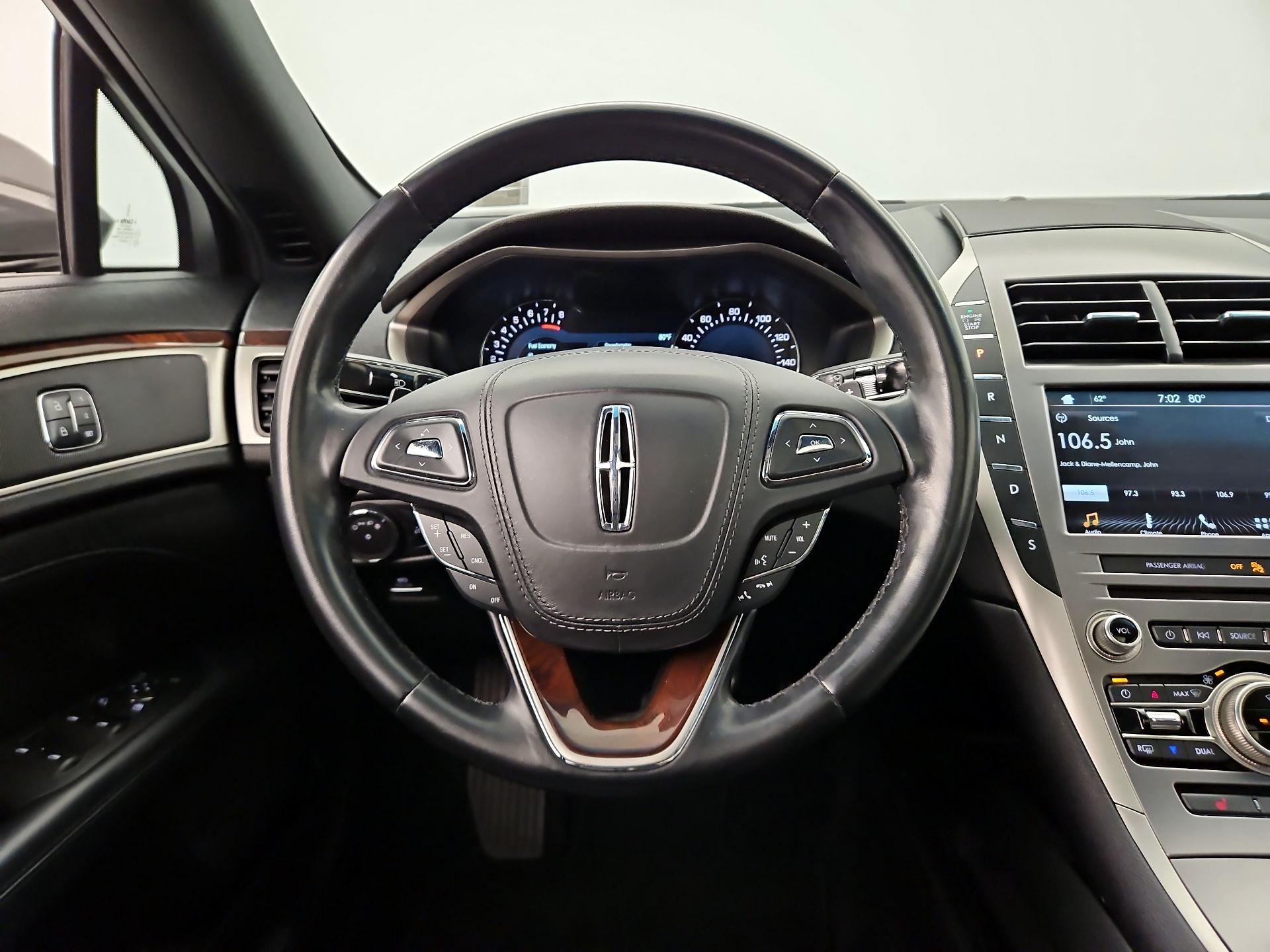 Thumbnail: 2017 Lincoln MKZ - 10