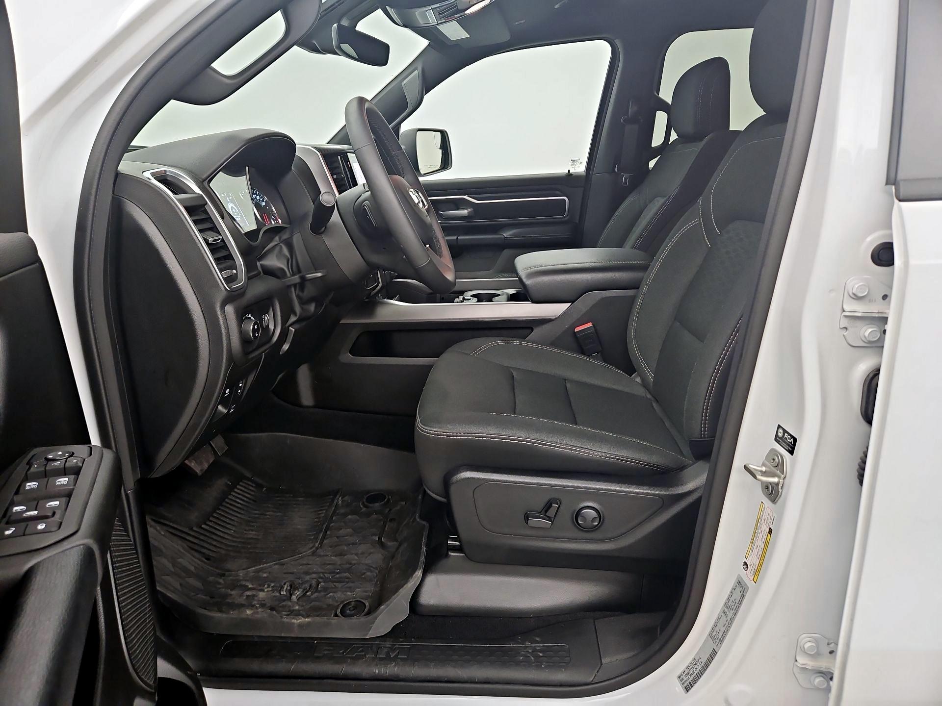 Thumbnail: 2025 RAM 1500 - 11