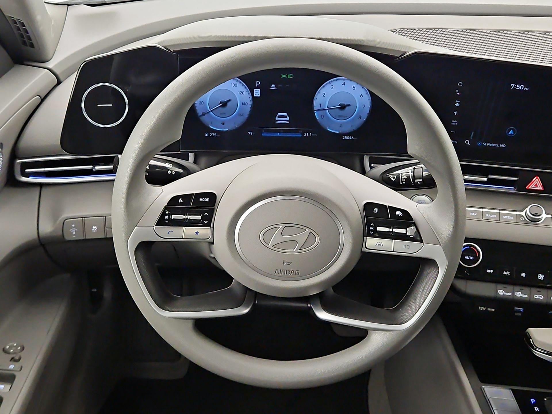 Thumbnail: 2024 Hyundai Elantra - 10