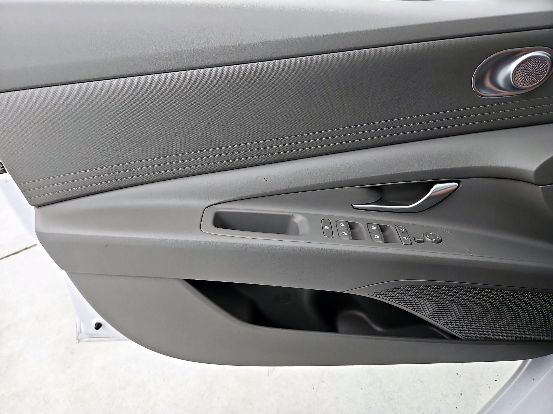 Thumbnail: 2024 Hyundai Elantra - 12