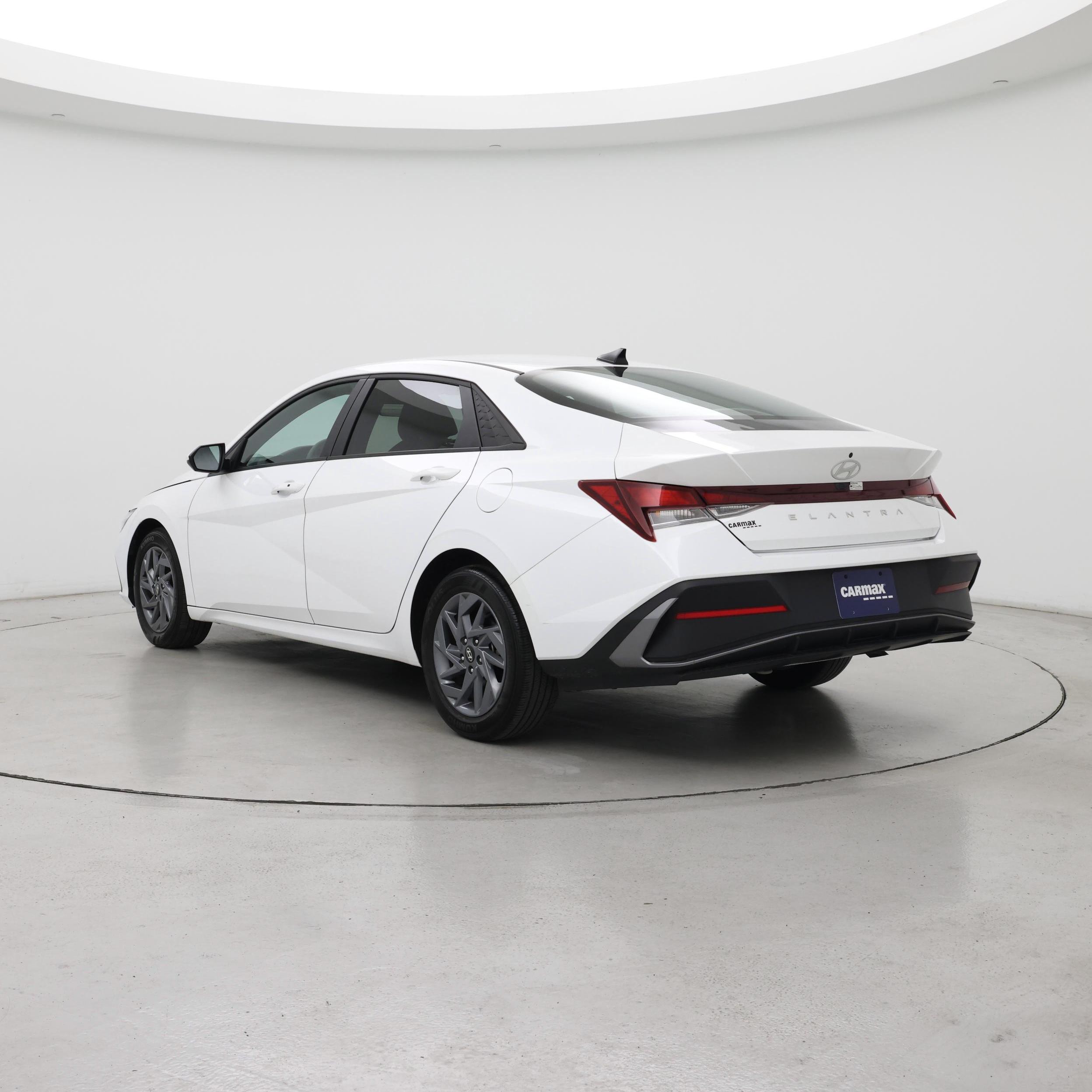 Thumbnail: 2024 Hyundai Elantra - 2