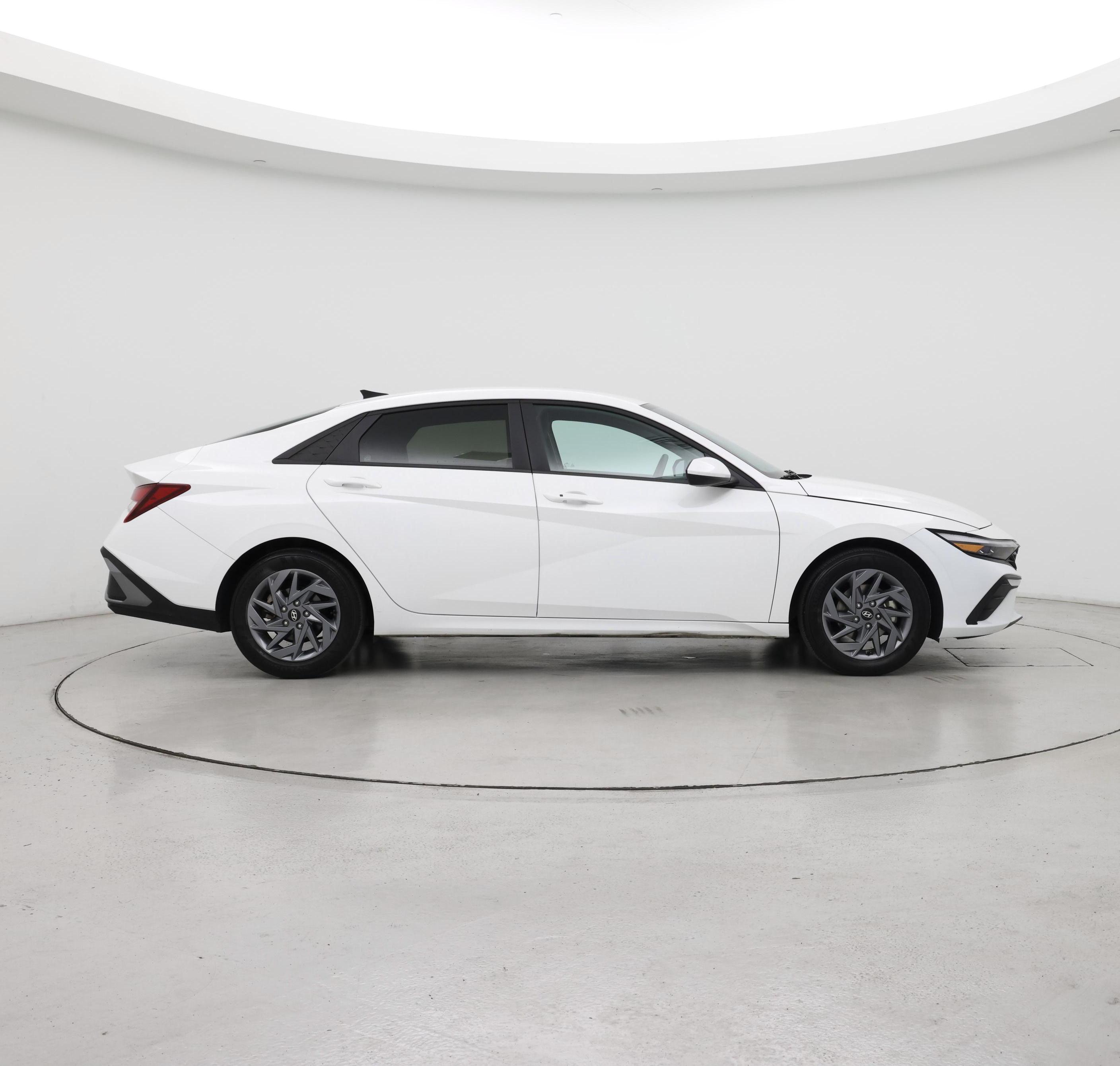 Thumbnail: 2024 Hyundai Elantra - 7