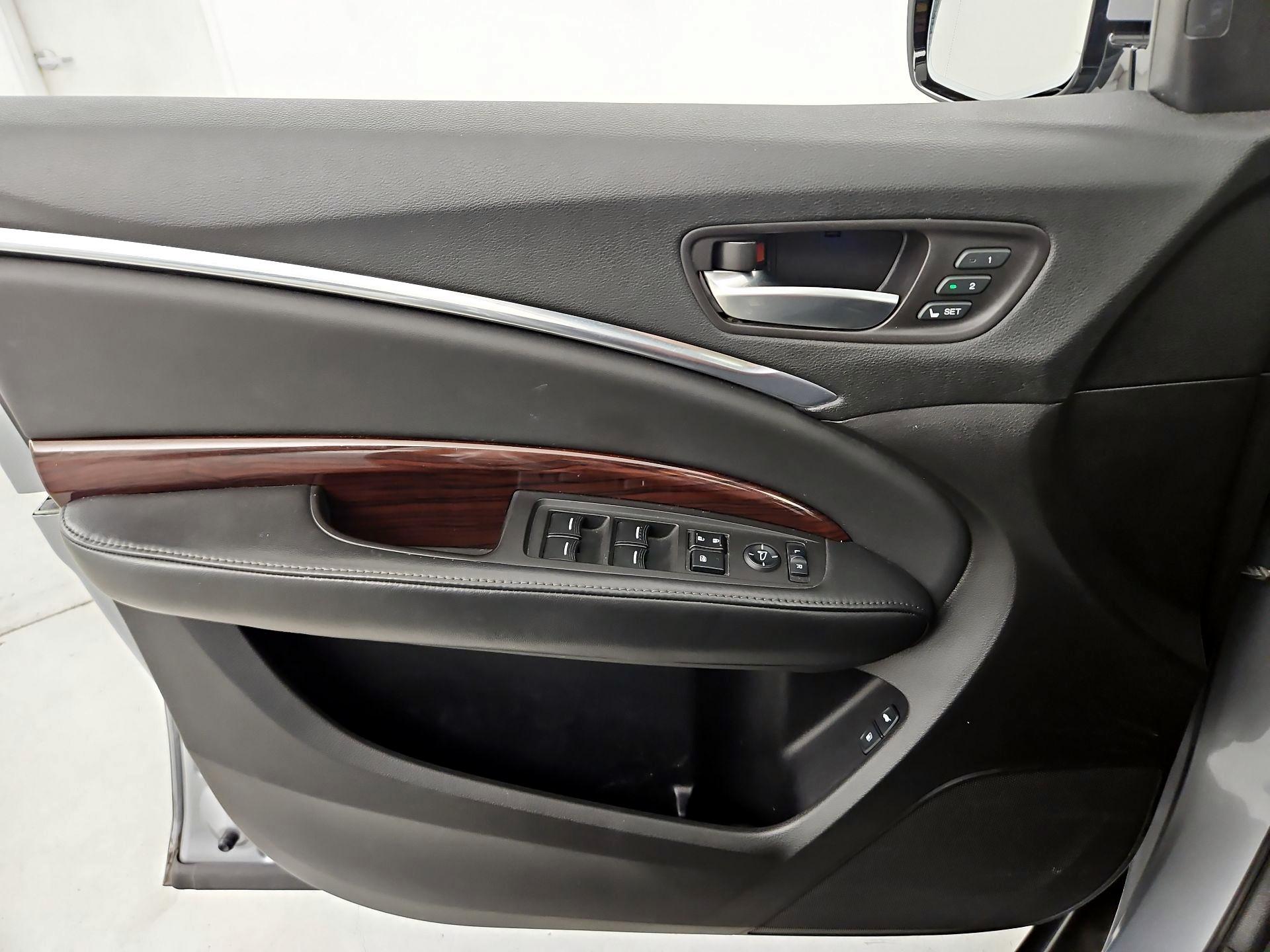 Thumbnail: 2016 Acura MDX - 12