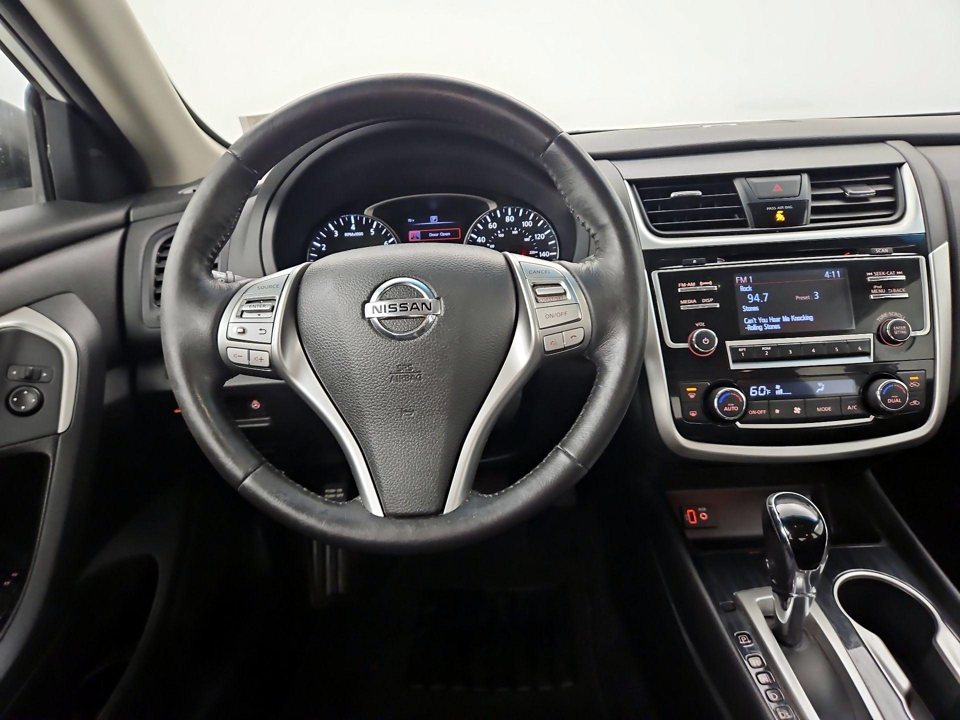 Thumbnail: 2018 Nissan Altima - 10