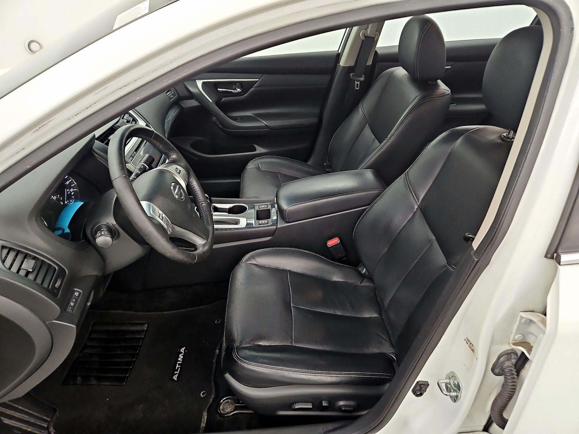Thumbnail: 2018 Nissan Altima - 11