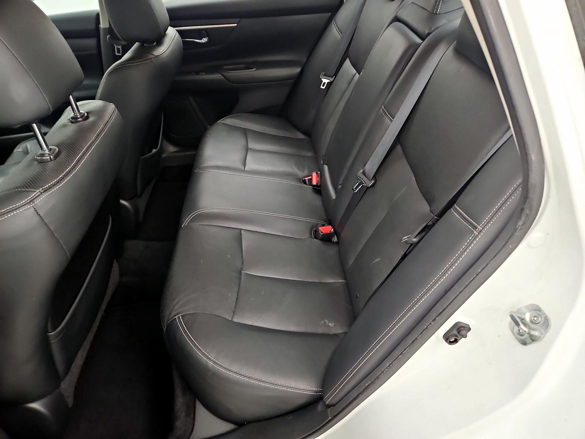 Thumbnail: 2018 Nissan Altima - 19