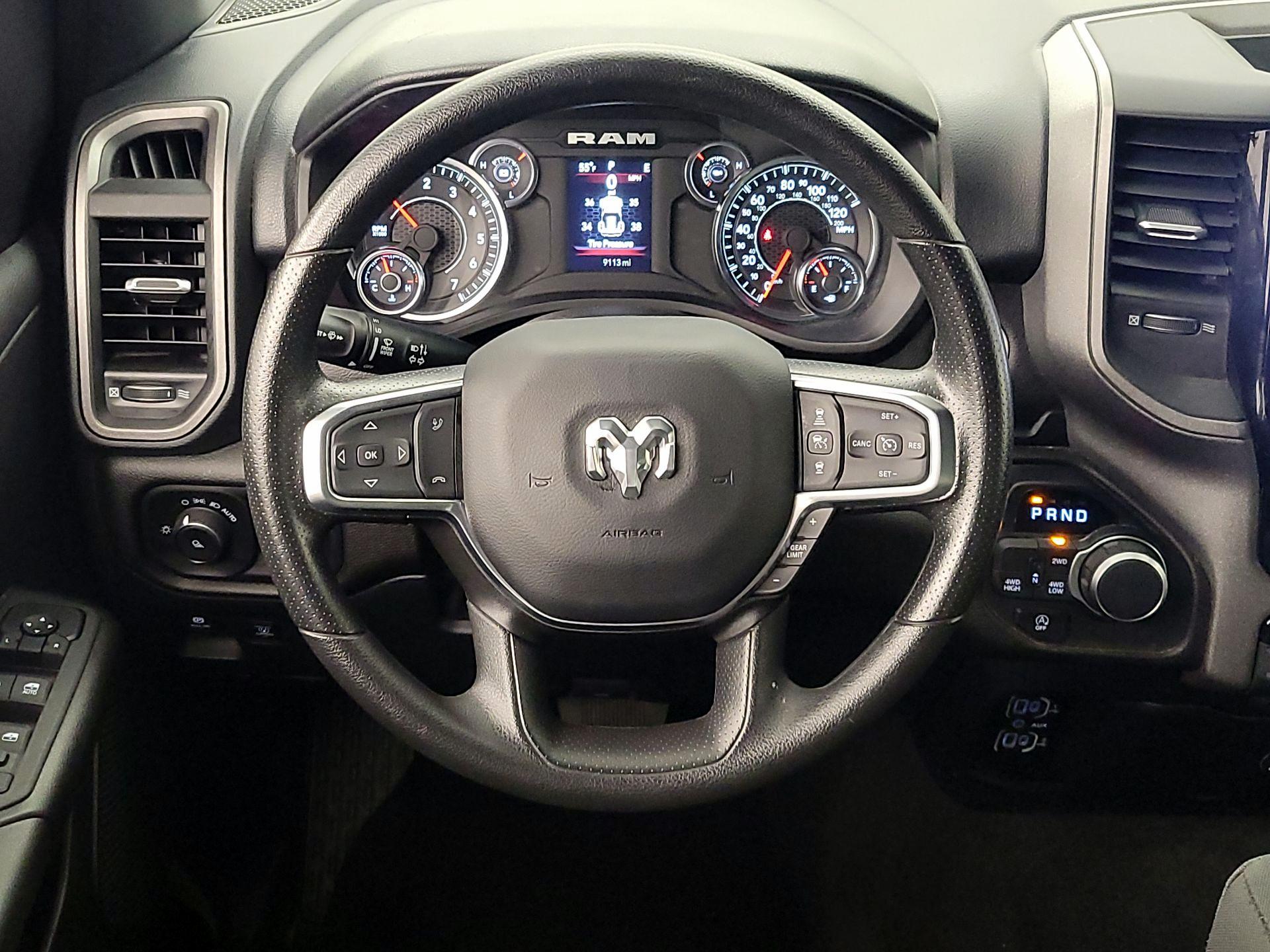 Thumbnail: 2025 RAM 1500 - 10