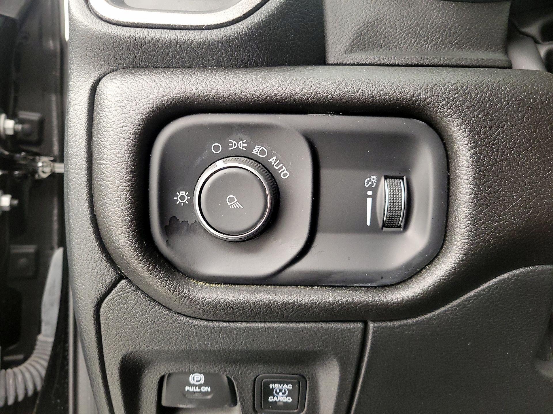 Thumbnail: 2025 RAM 1500 - 13