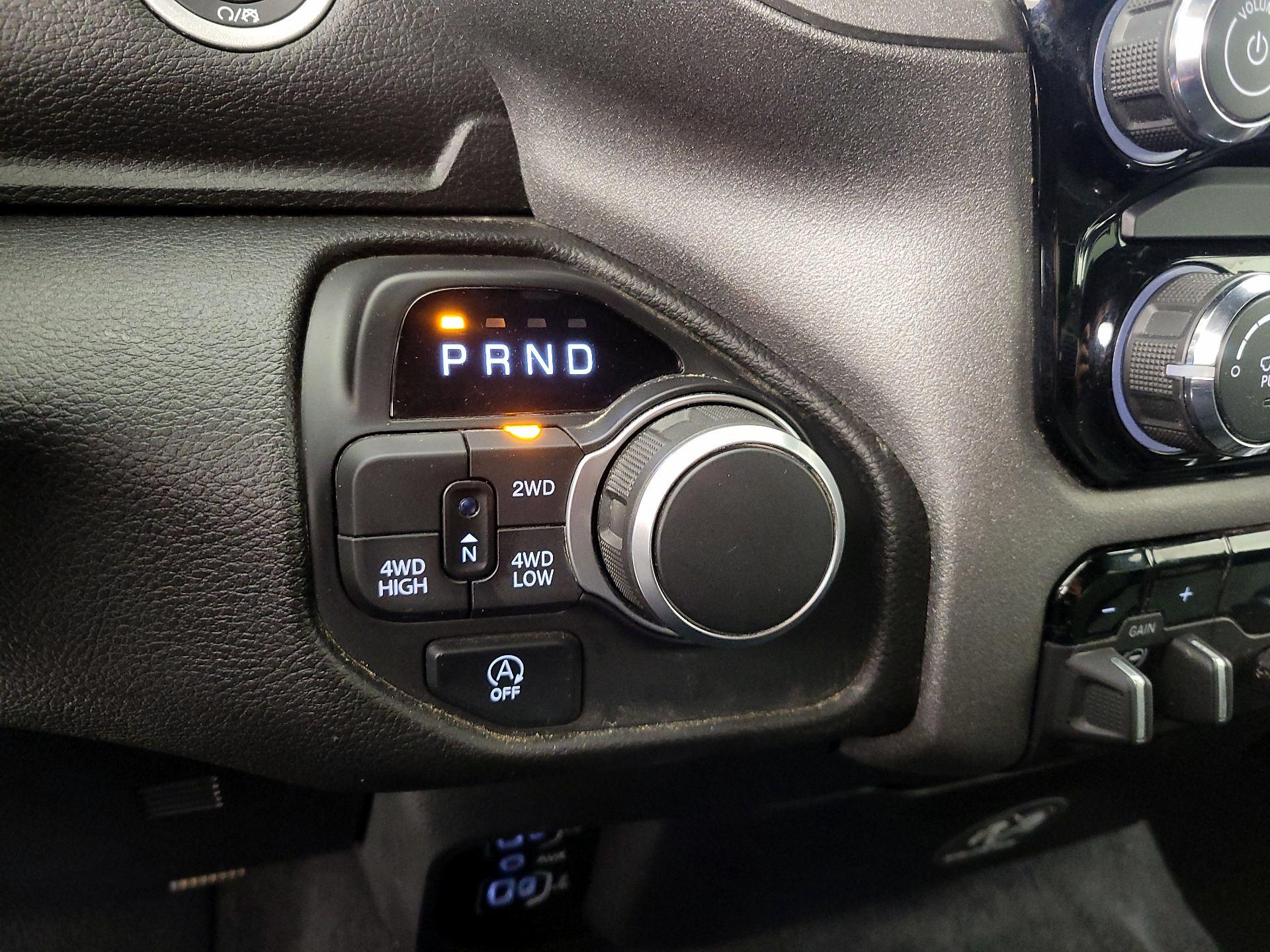 Thumbnail: 2025 RAM 1500 - 17