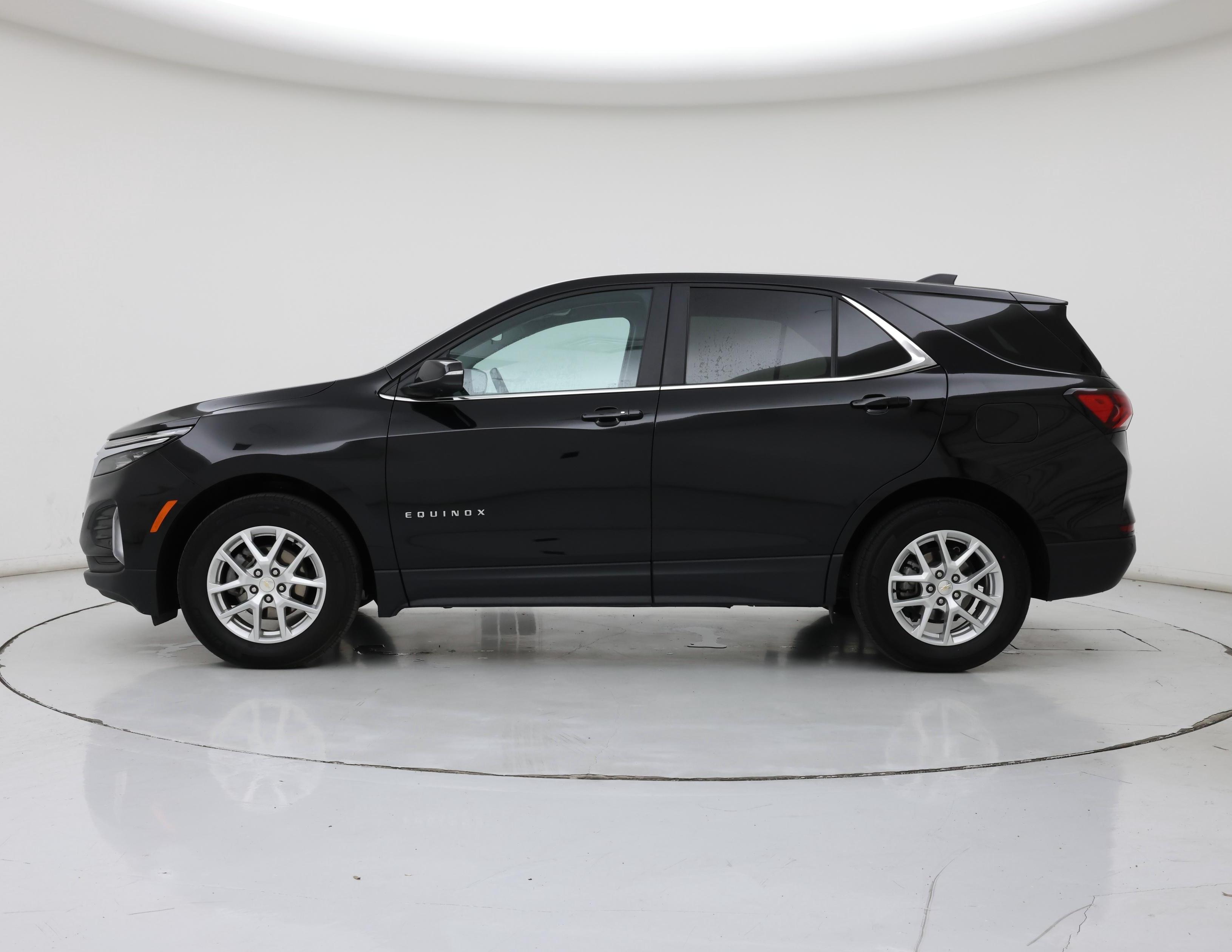 Thumbnail: 2023 Chevrolet Equinox - 3