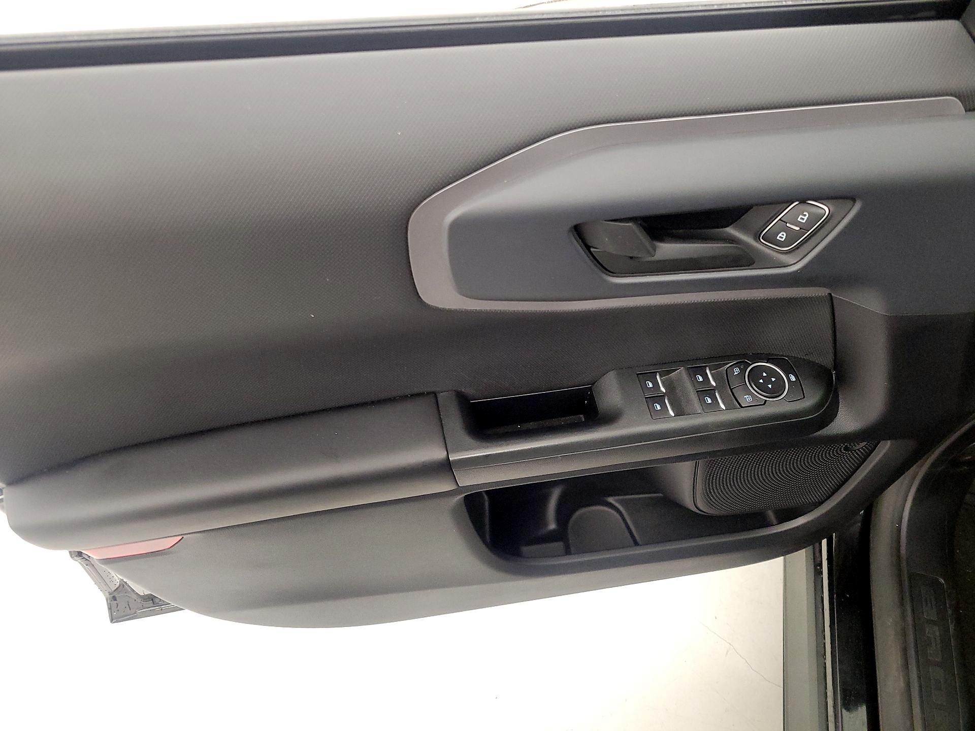 Thumbnail: 2021 Ford Bronco Sport - 12