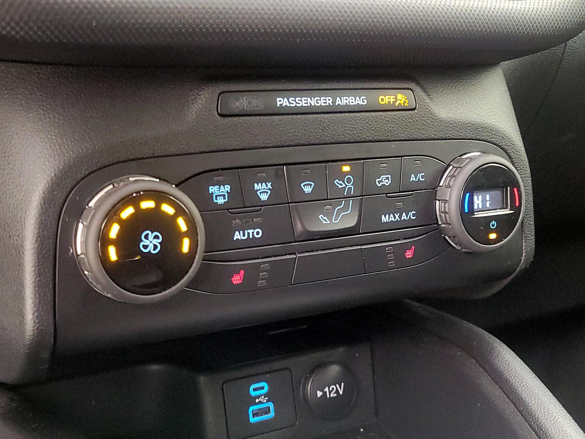 Thumbnail: 2021 Ford Bronco Sport - 17