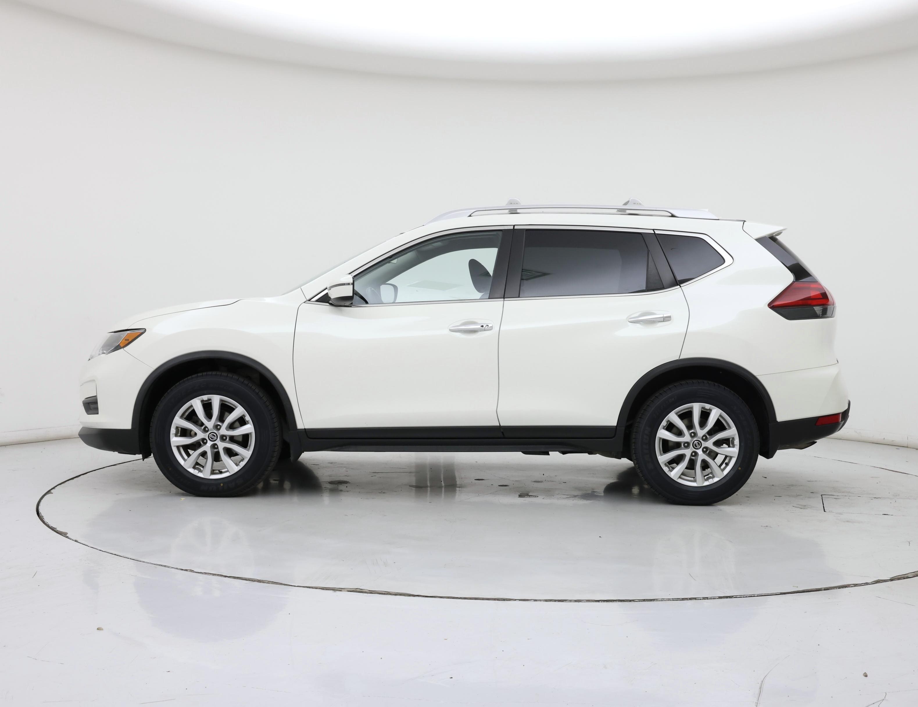Thumbnail: 2020 Nissan Rogue - 3