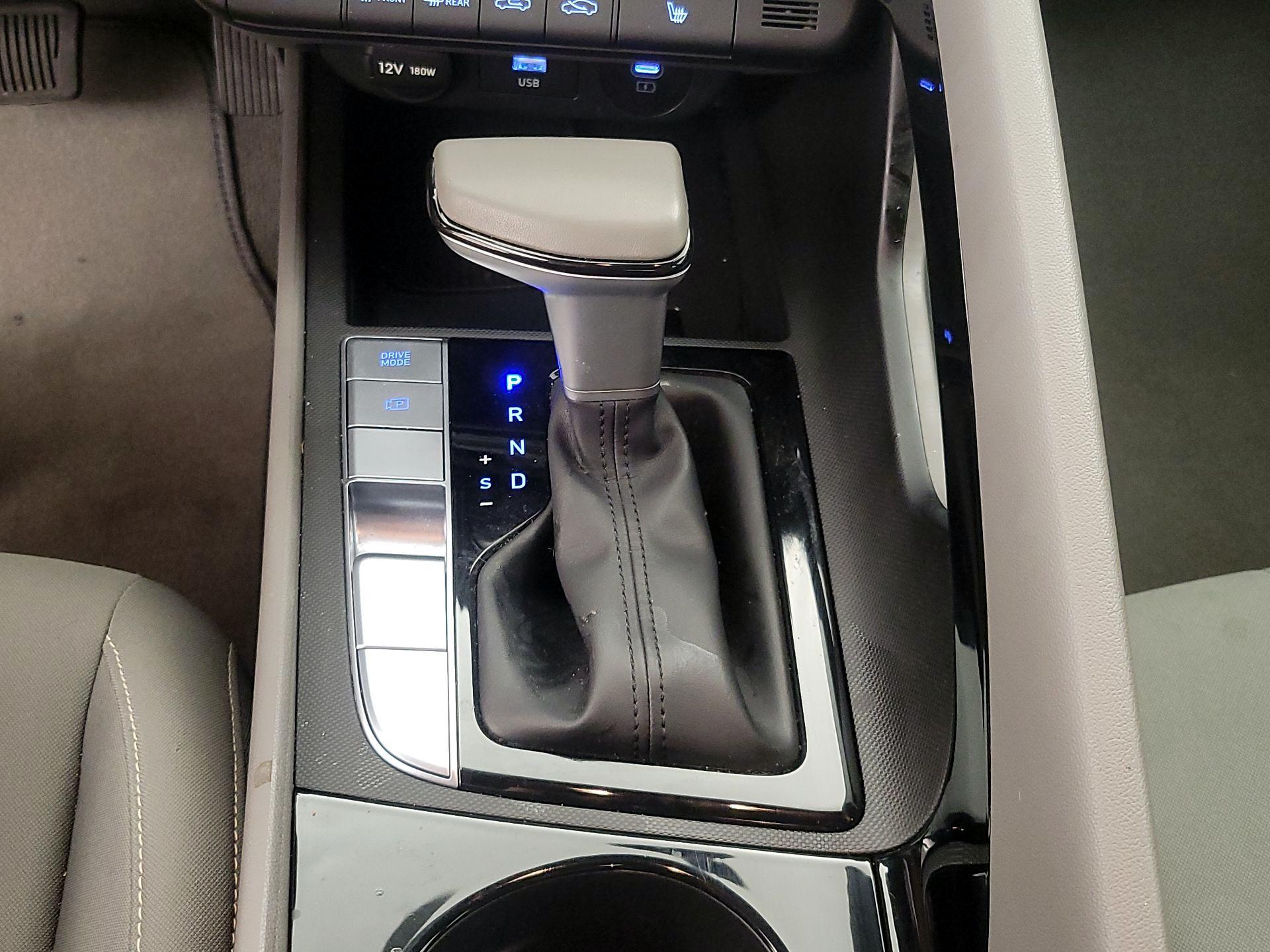 Thumbnail: 2025 Hyundai Elantra - 18