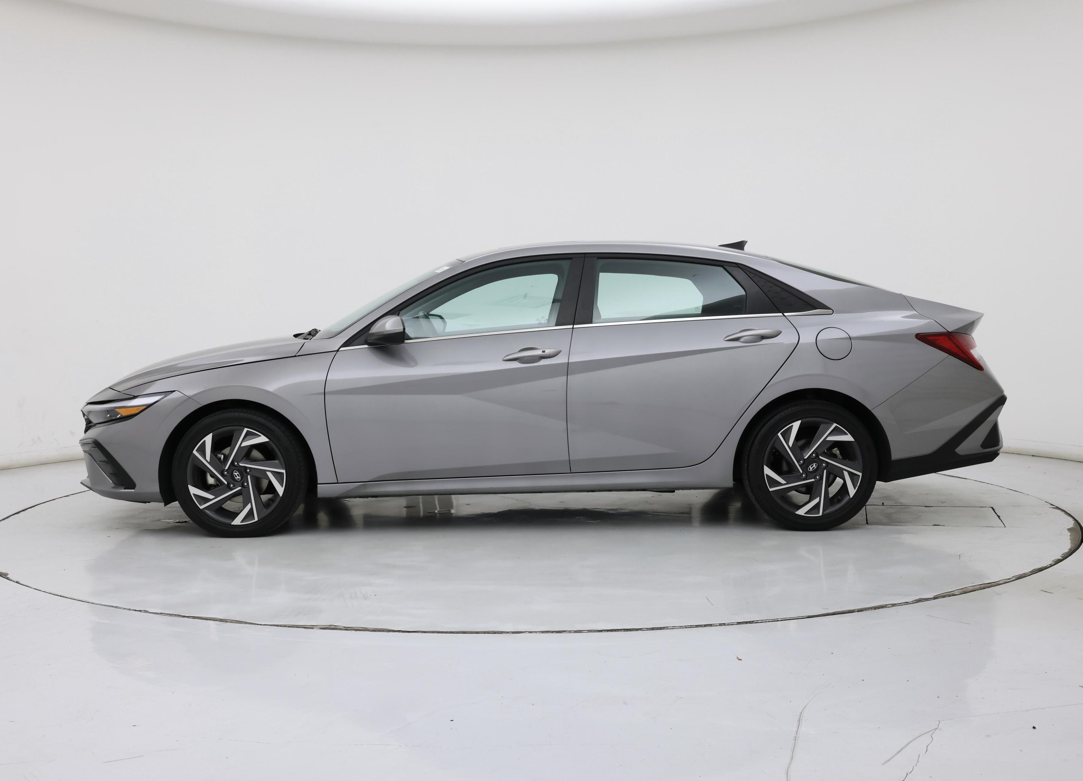 Thumbnail: 2025 Hyundai Elantra - 3