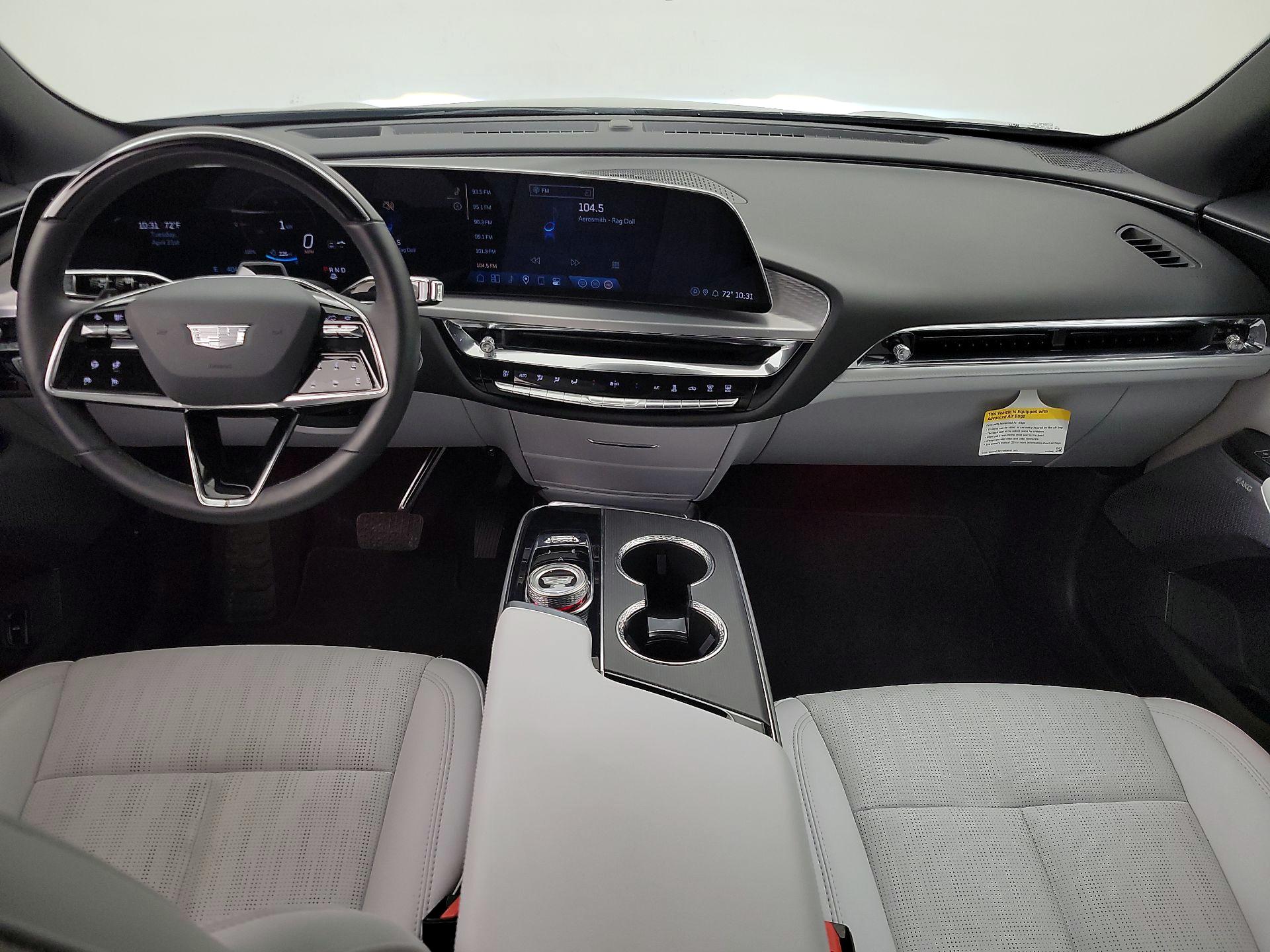 Thumbnail: 2024 Cadillac Lyriq - 9