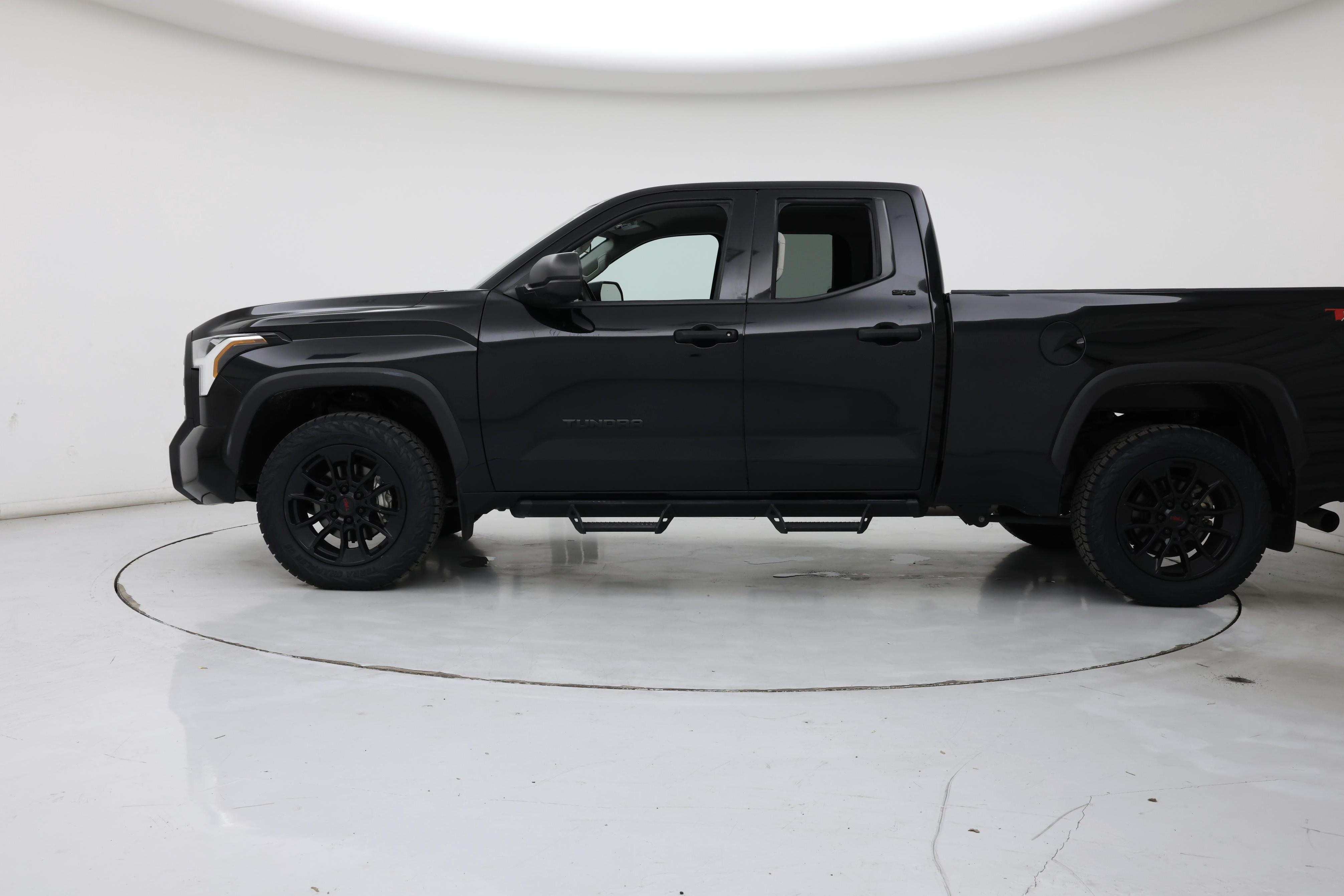 Thumbnail: 2022 Toyota Tundra - 3