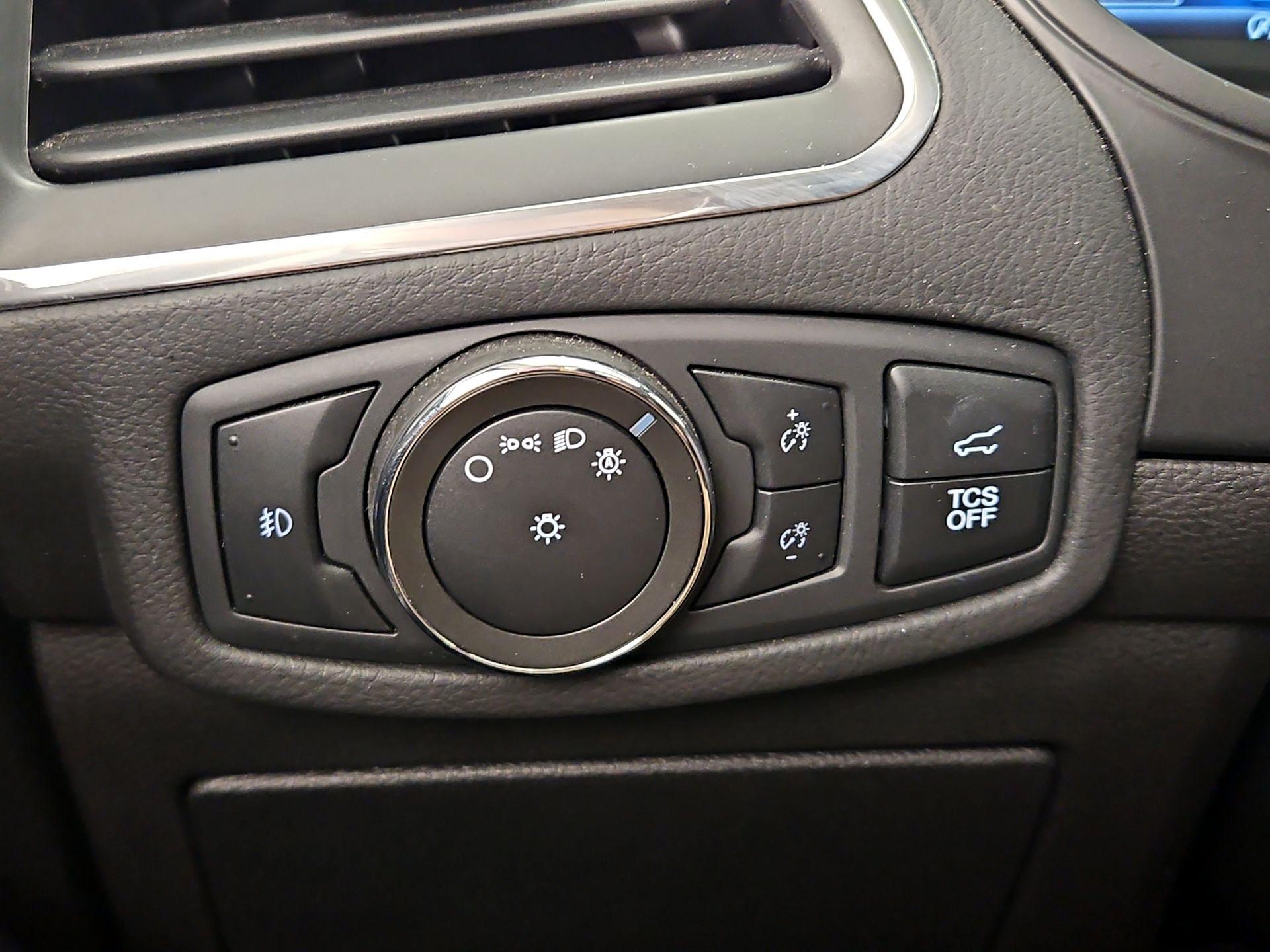 Thumbnail: 2022 Ford Edge - 13