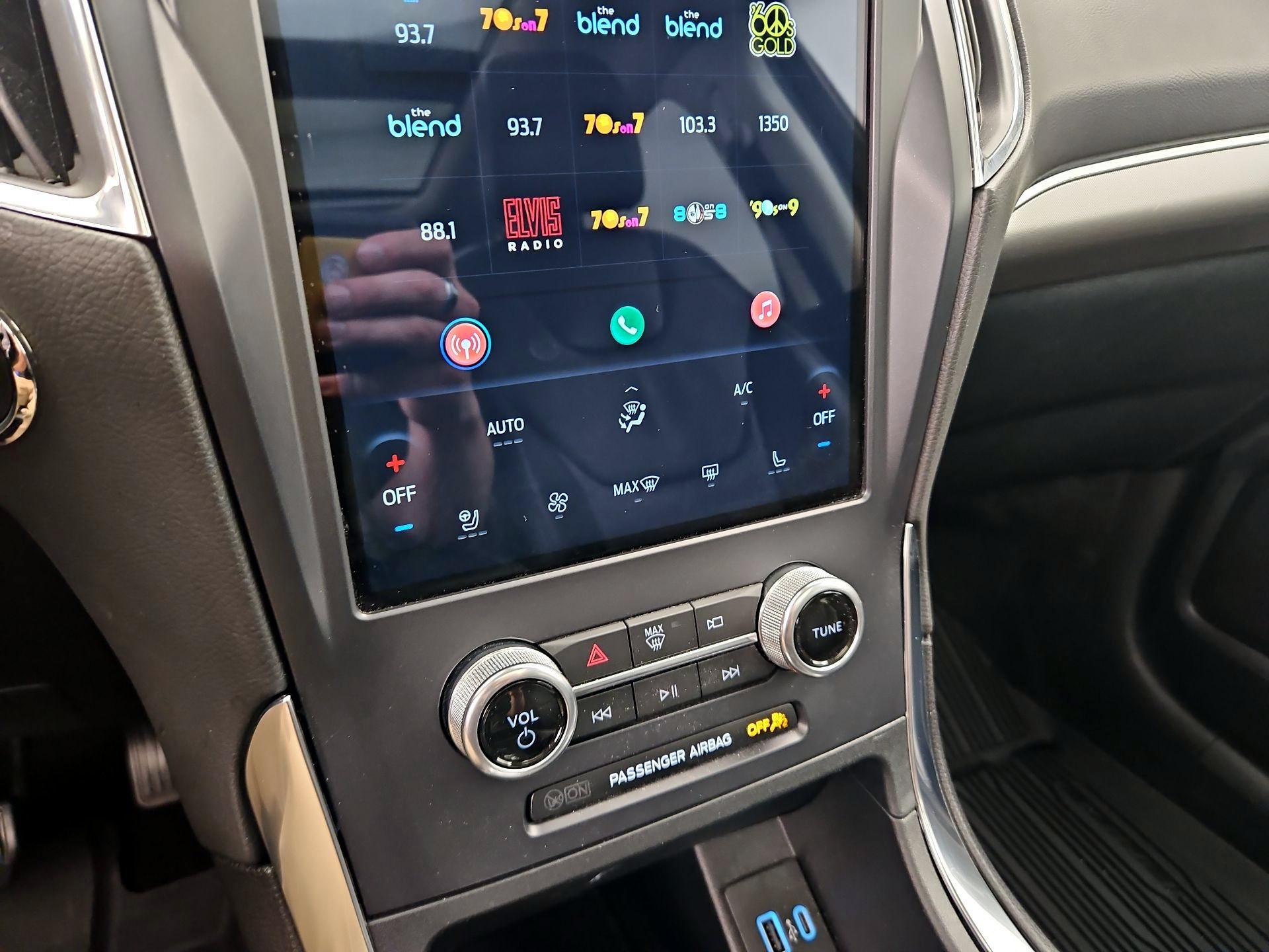 Thumbnail: 2022 Ford Edge - 16