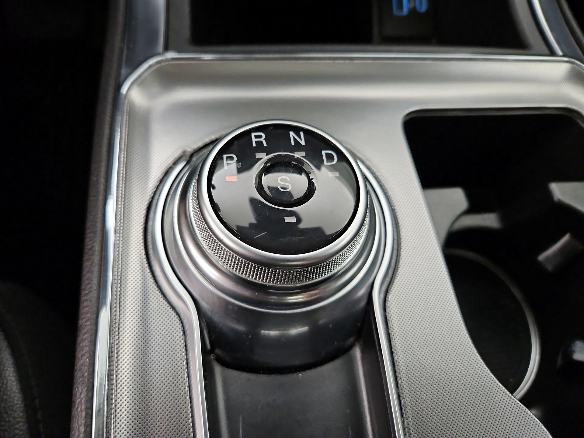 Thumbnail: 2022 Ford Edge - 17