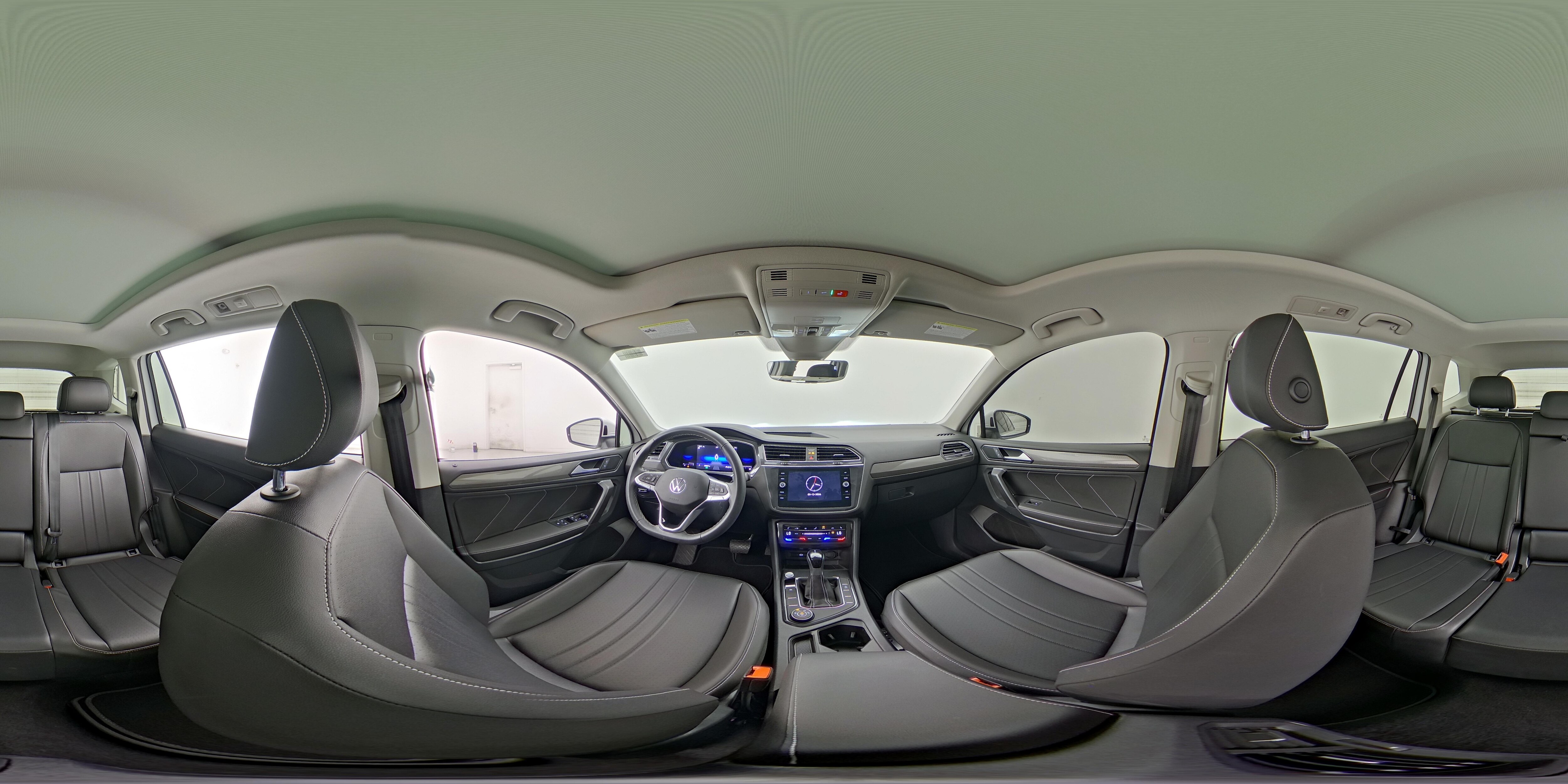 2023 Volkswagen Tiguan SE - Photo 25