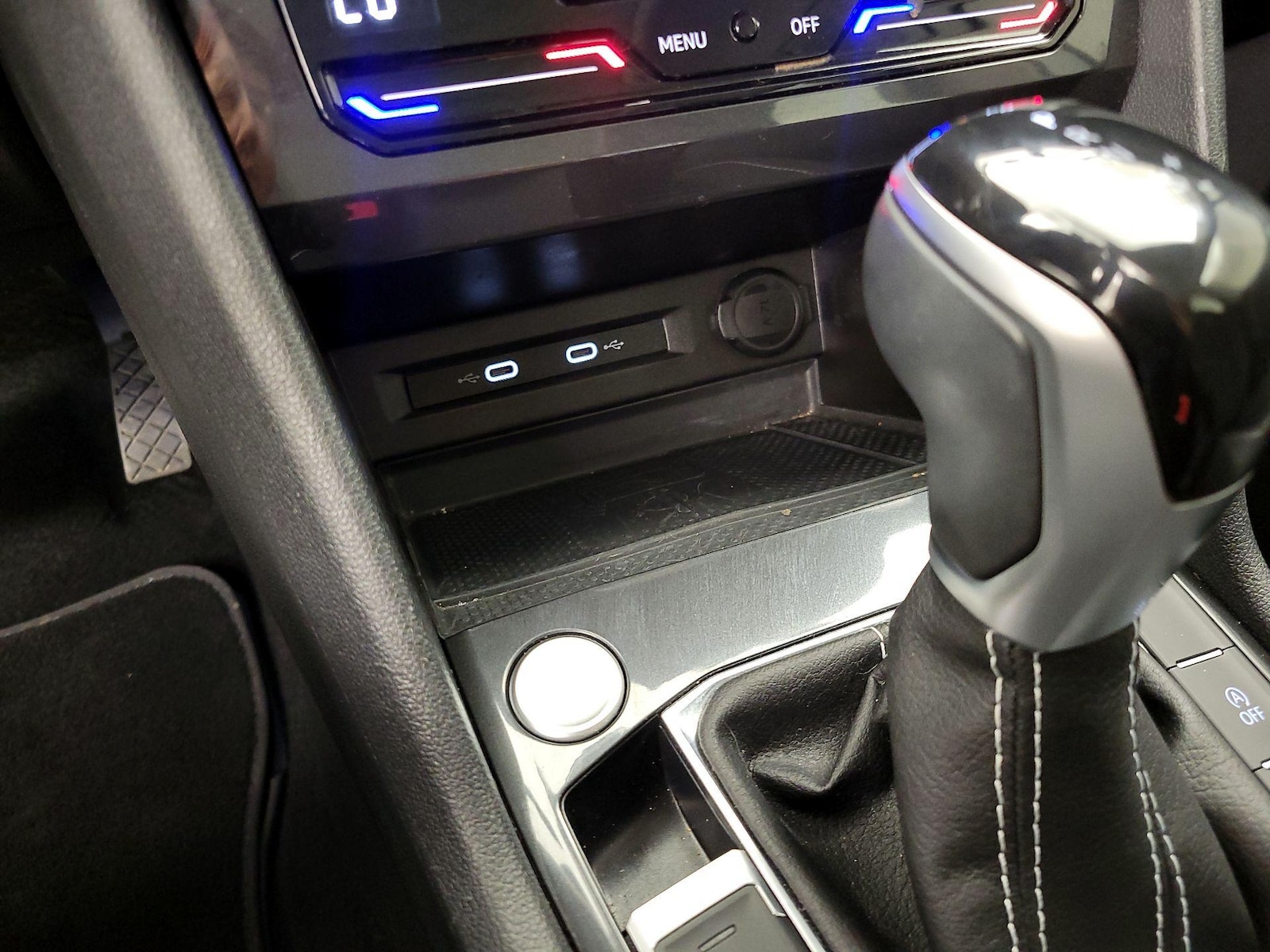 2023 Volkswagen Tiguan SE - Photo 19