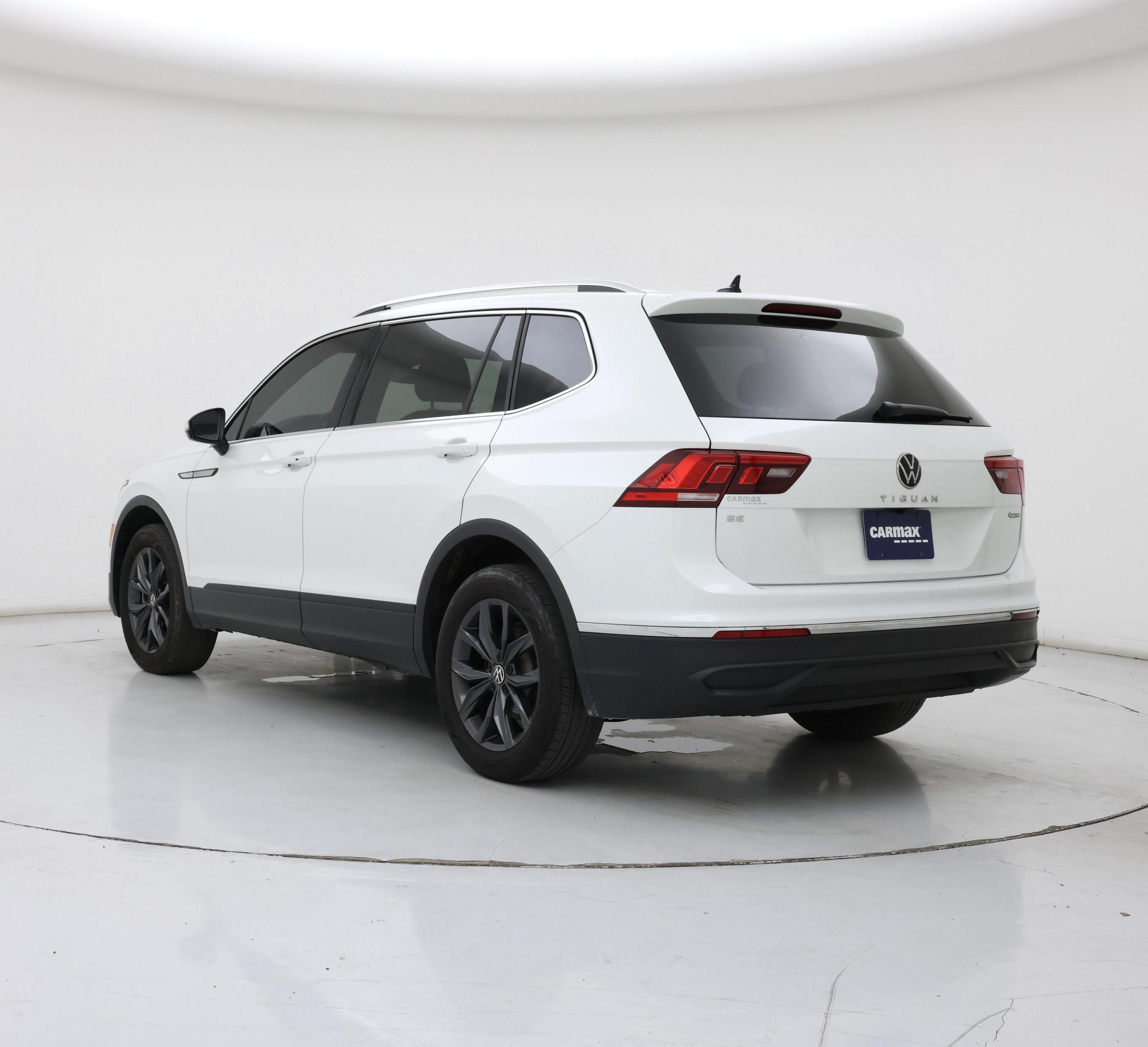 Thumbnail: 2023 Volkswagen Tiguan - 2