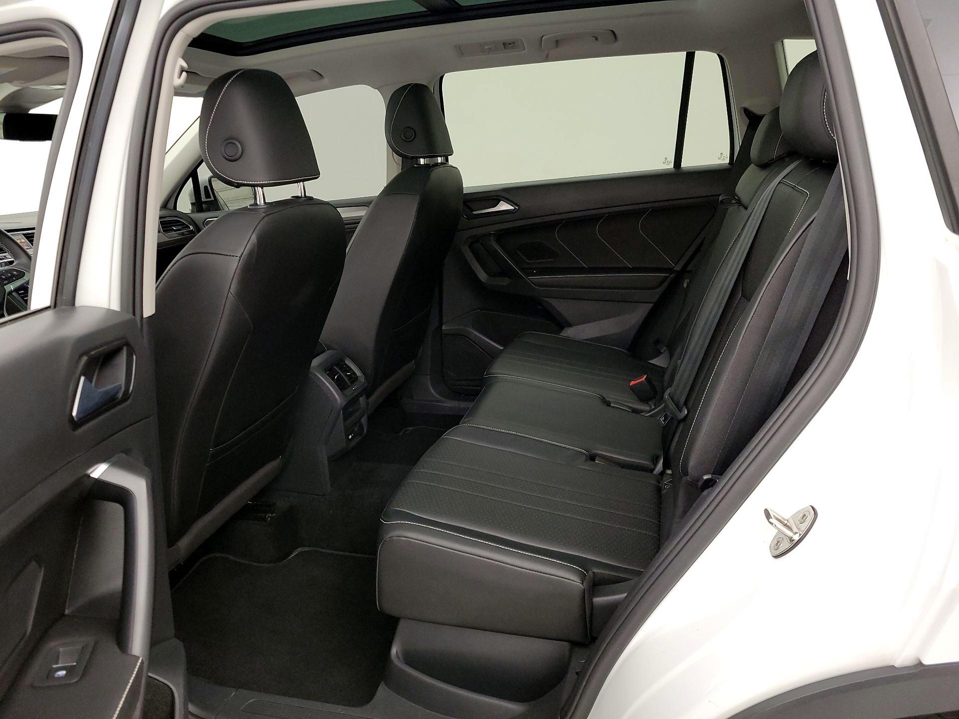 Thumbnail: 2023 Volkswagen Tiguan - 20