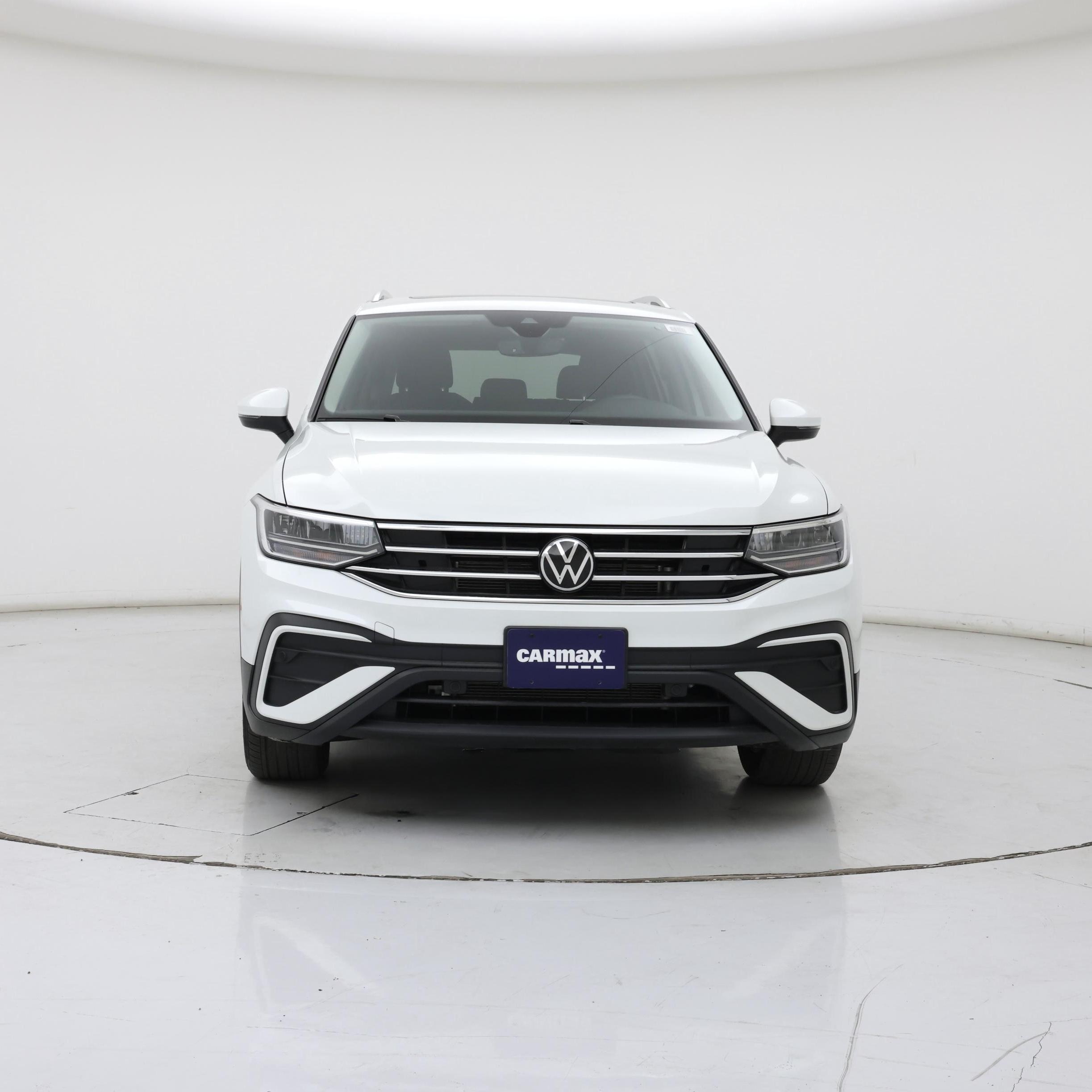 Thumbnail: 2023 Volkswagen Tiguan - 5